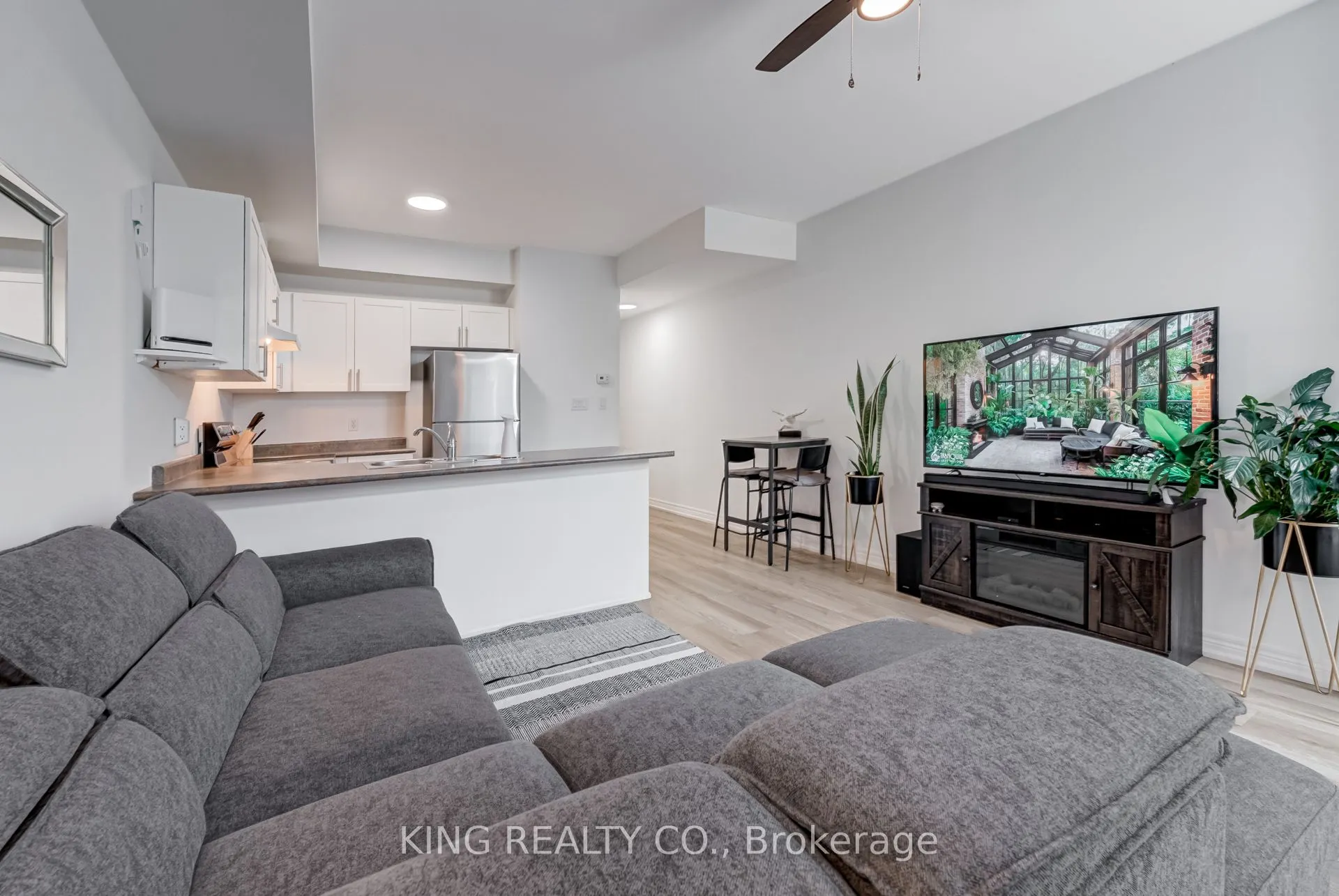 98 Connolly Street, #47