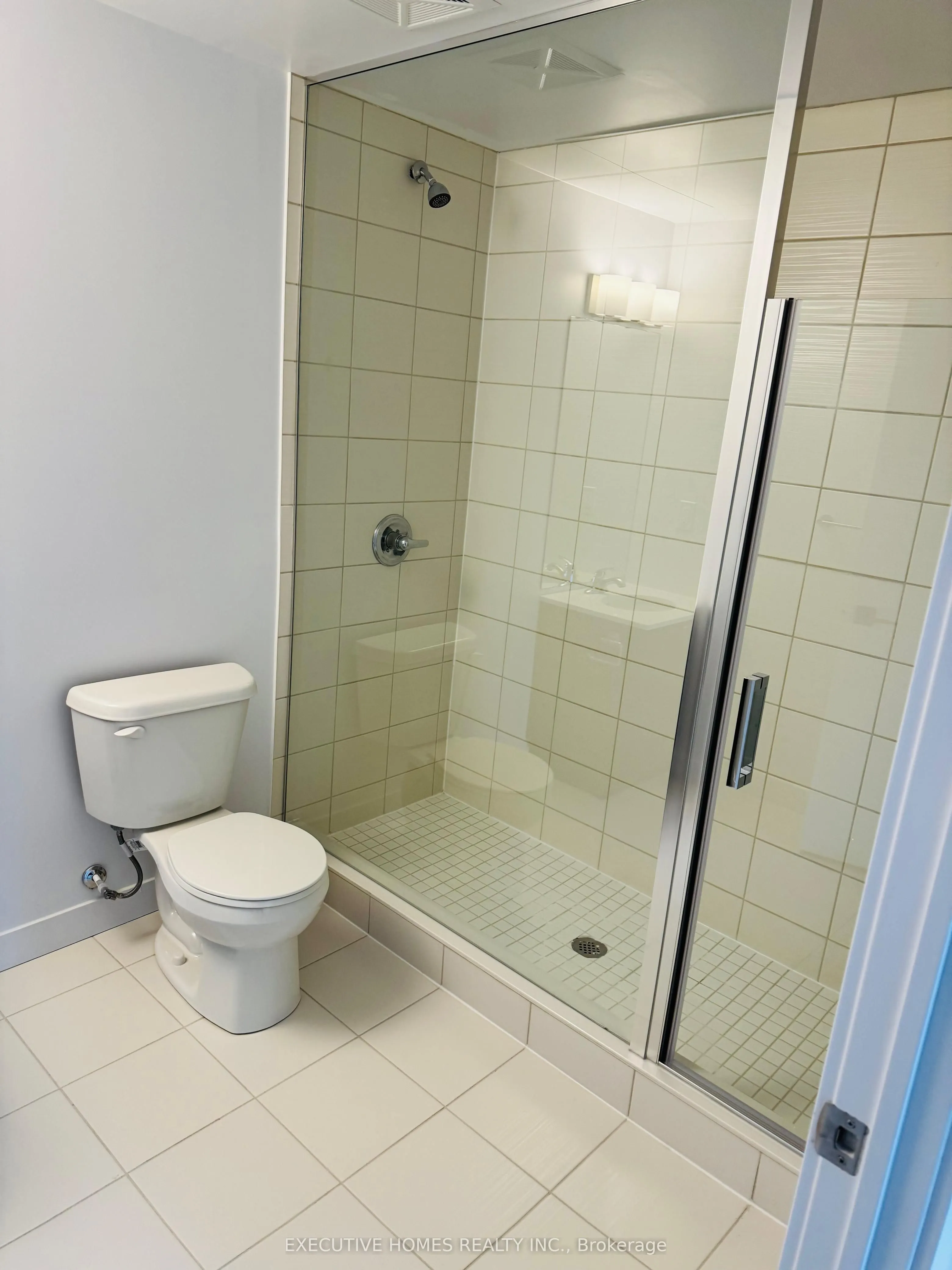 2433 Dufferin Street, #702