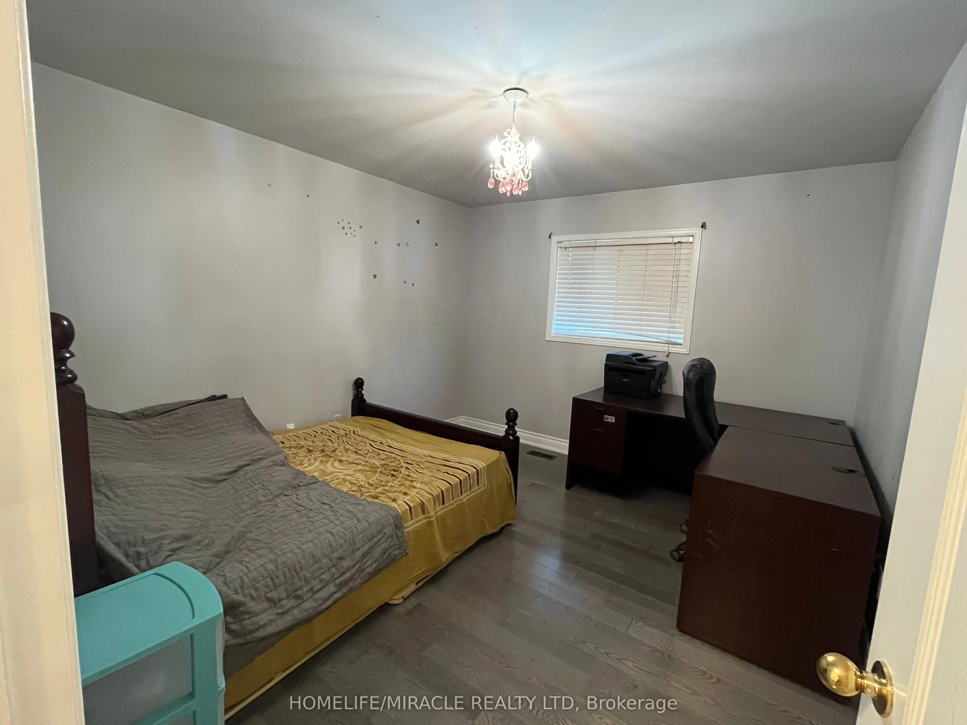 24 Roundstone Drive