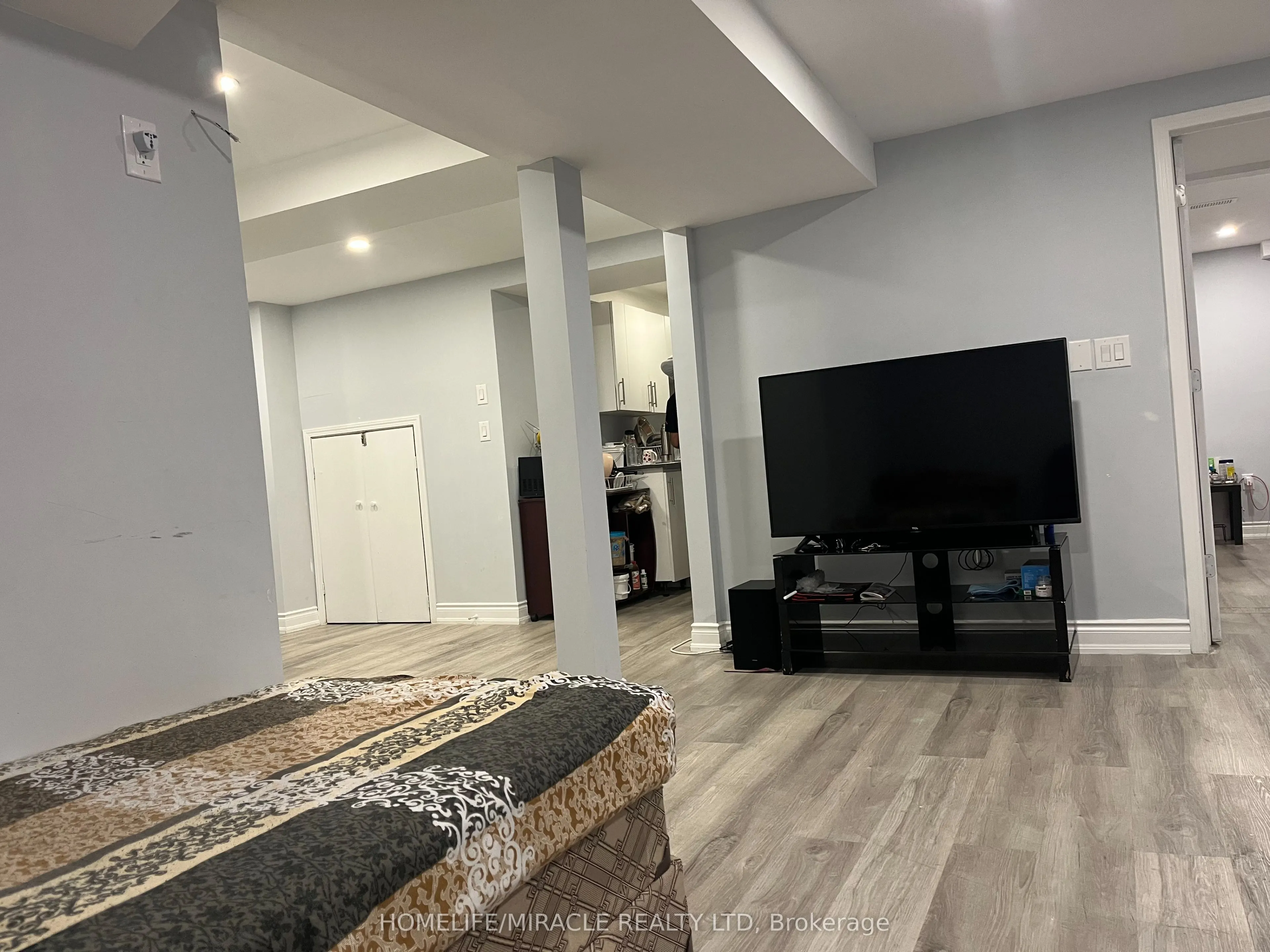 24 Roundstone Drive
