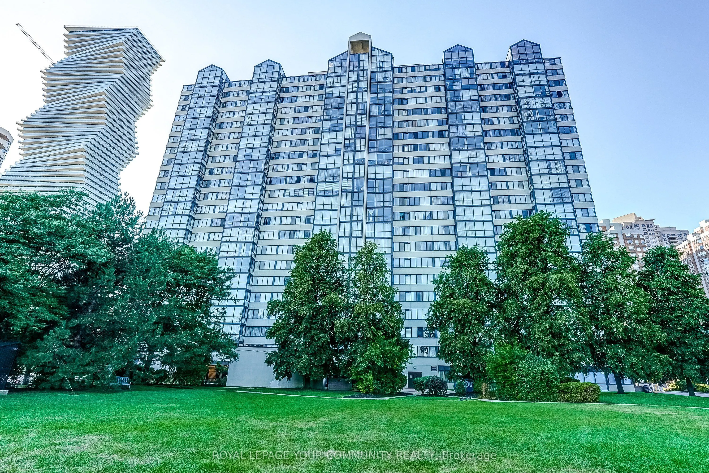350 Webb Drive, #1208
