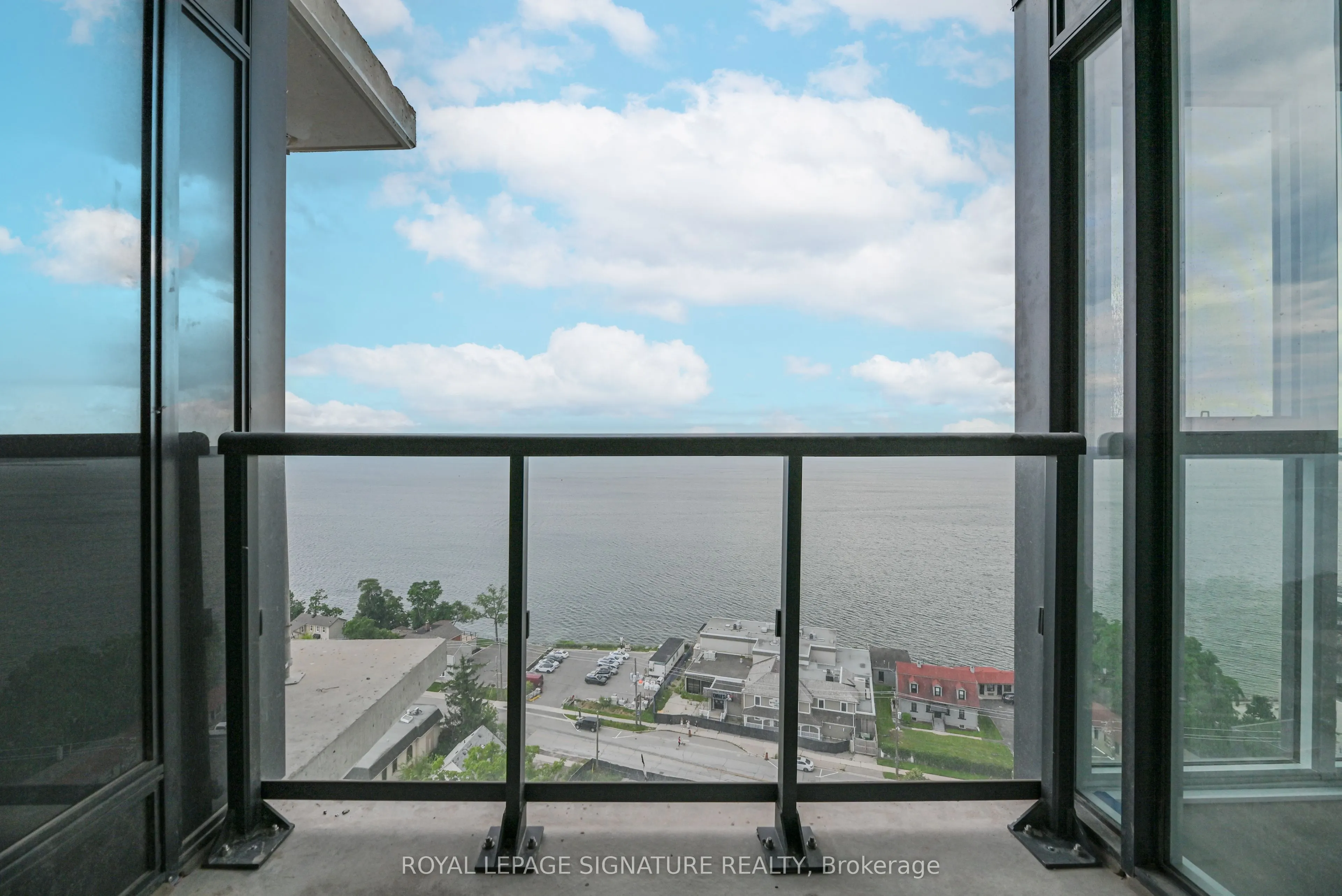 370 Martha Street, #1606