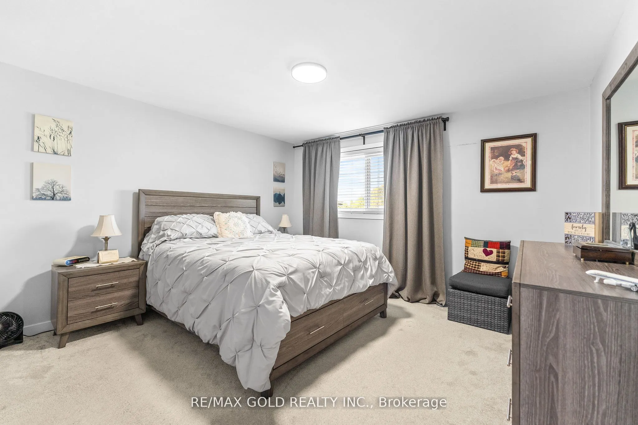 1 Greenbriar Road