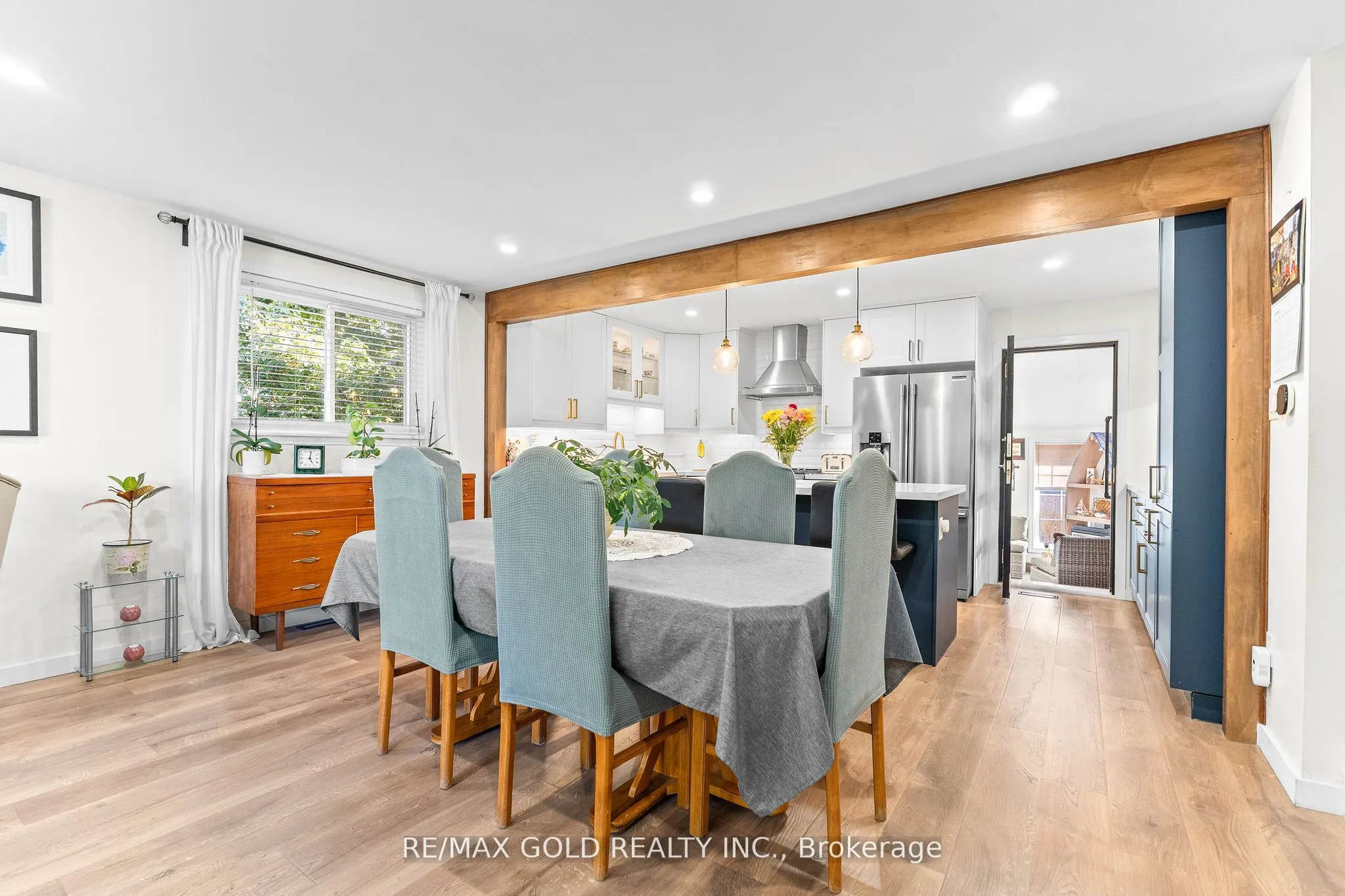 1 Greenbriar Road