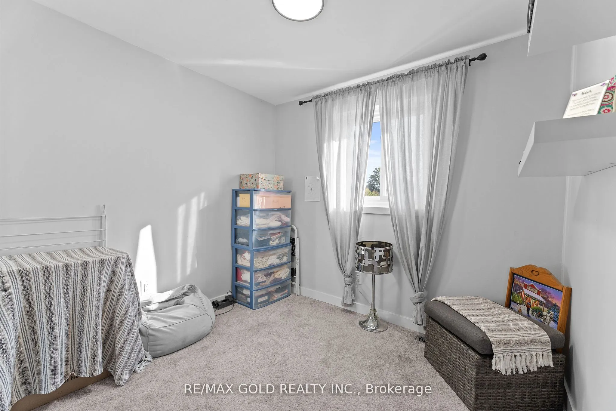 1 Greenbriar Road