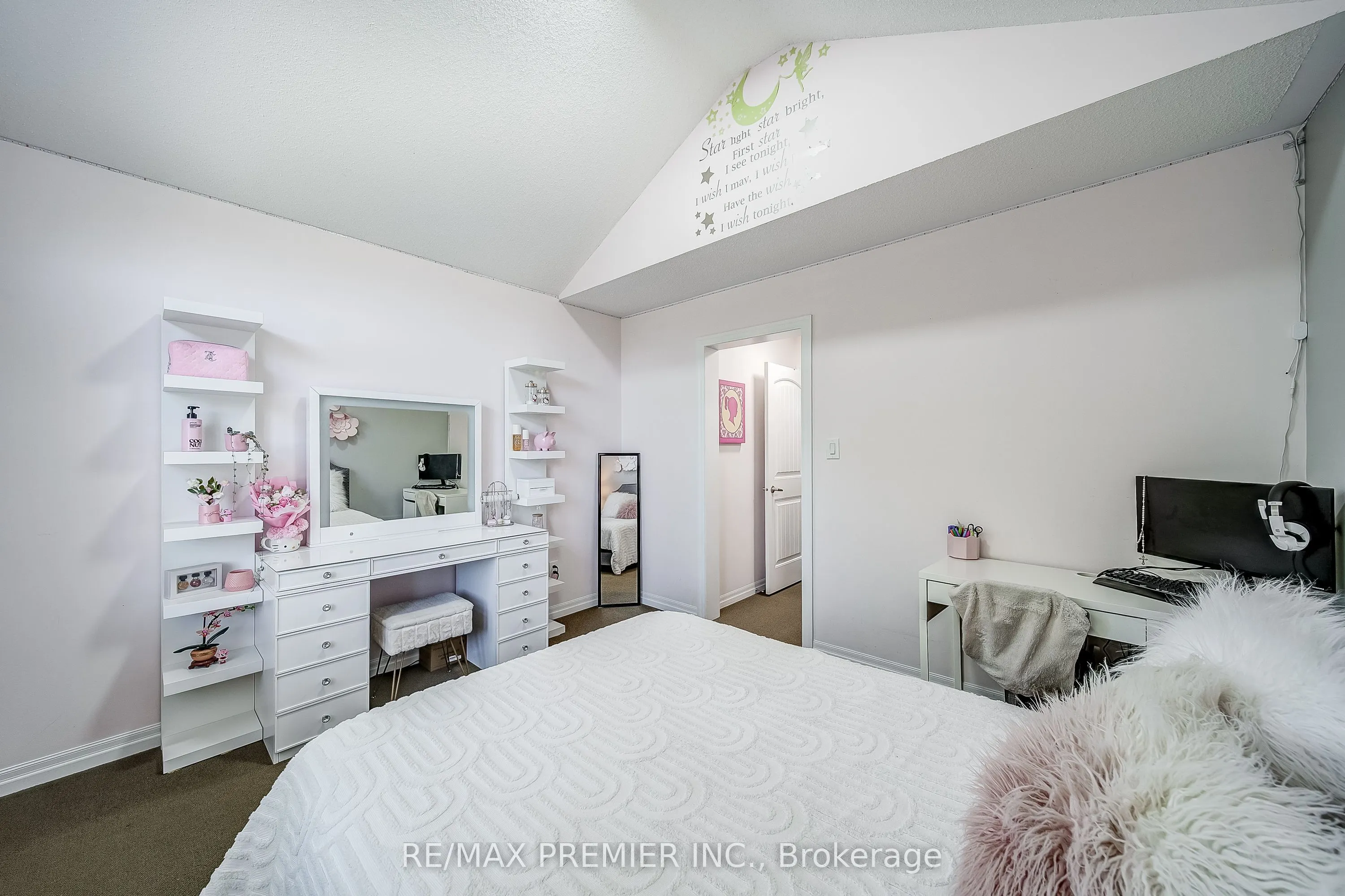 2195 Kwinter Road