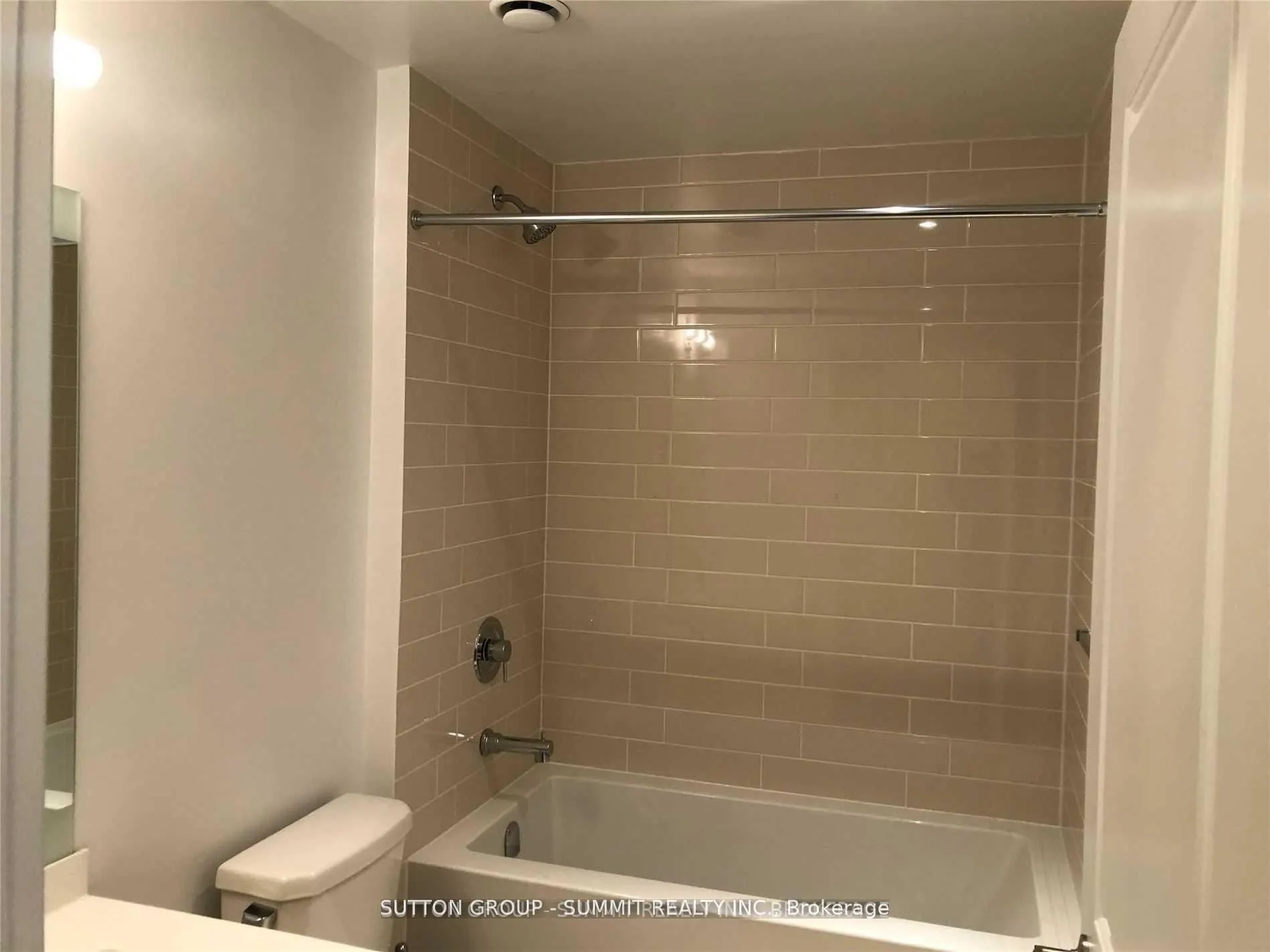 55 Speers Road, #209