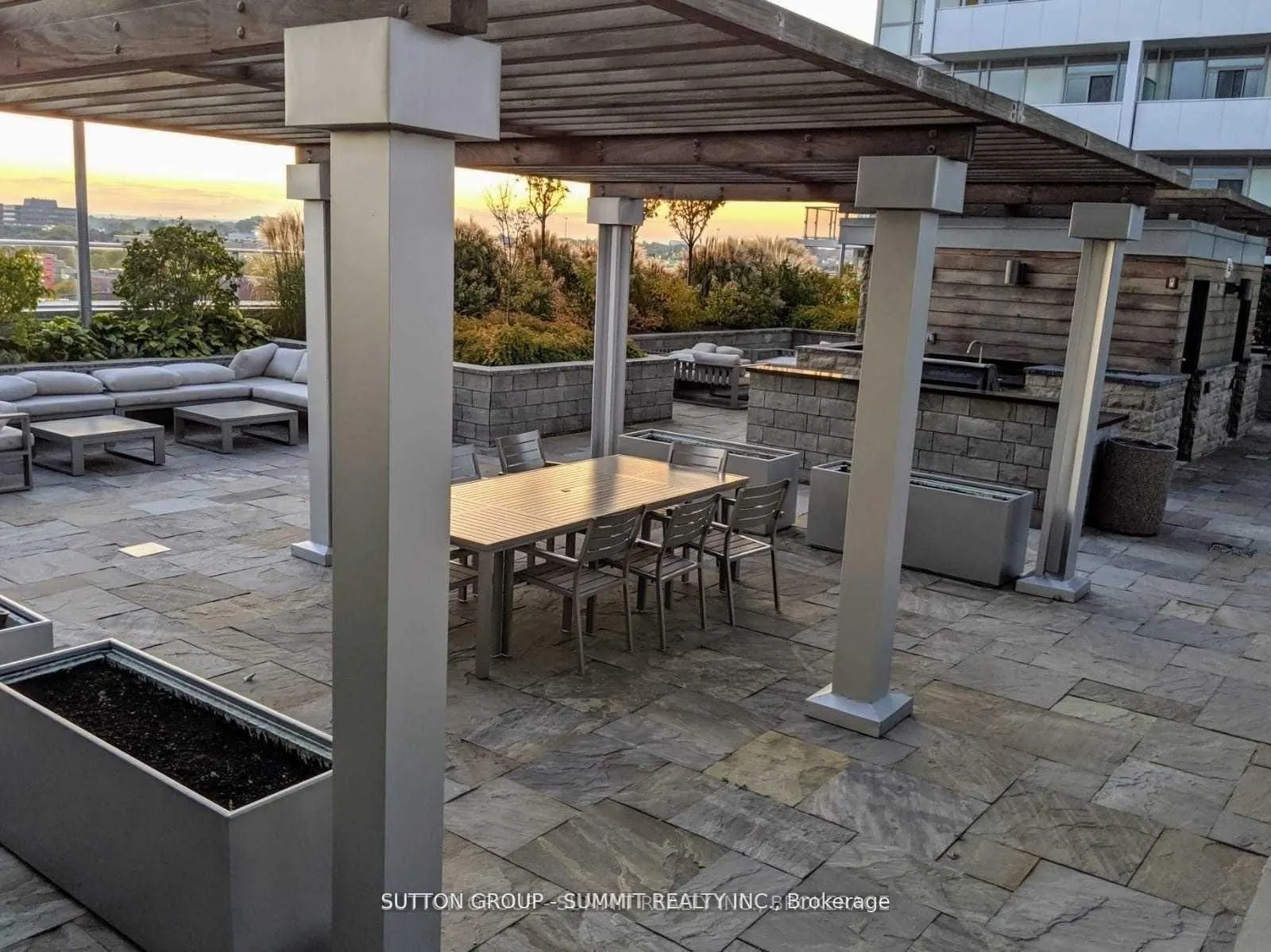 55 Speers Road, #209