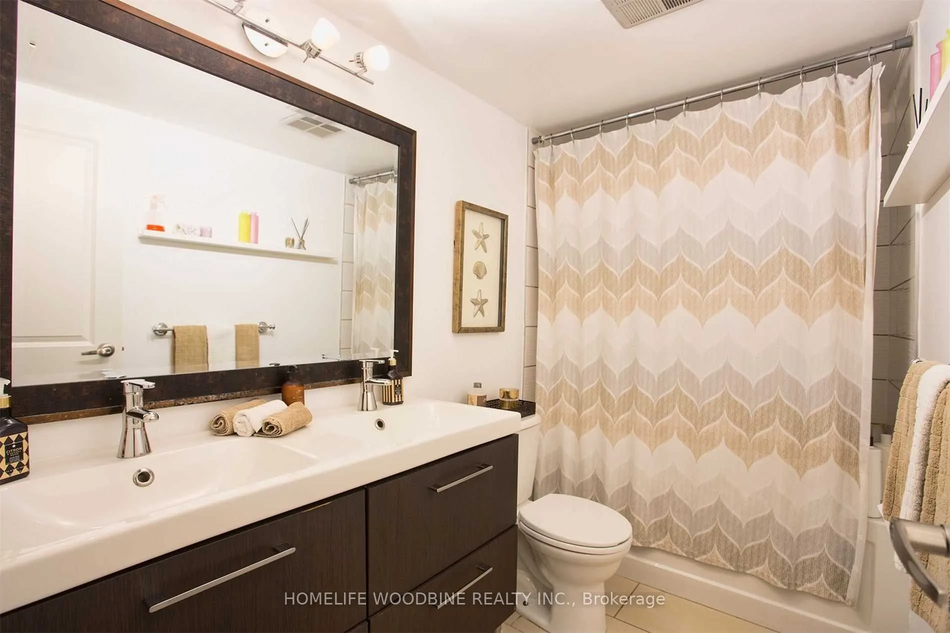 716 The West Mall, #906 (Room)