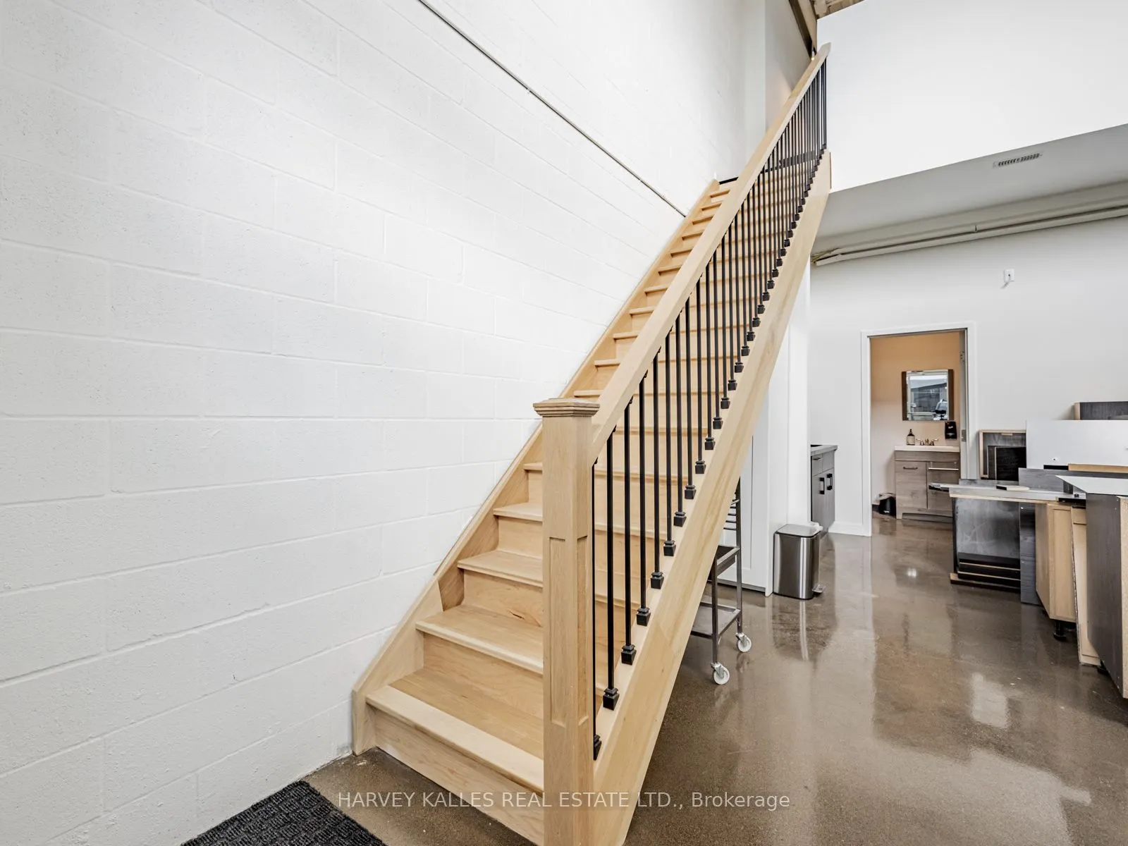 1215 Queensway E, #57