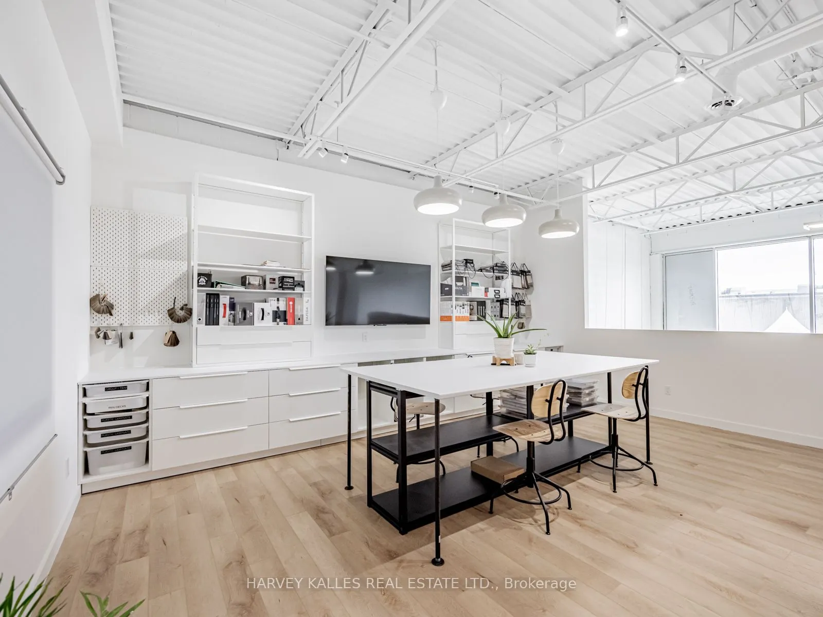 1215 Queensway E, #57