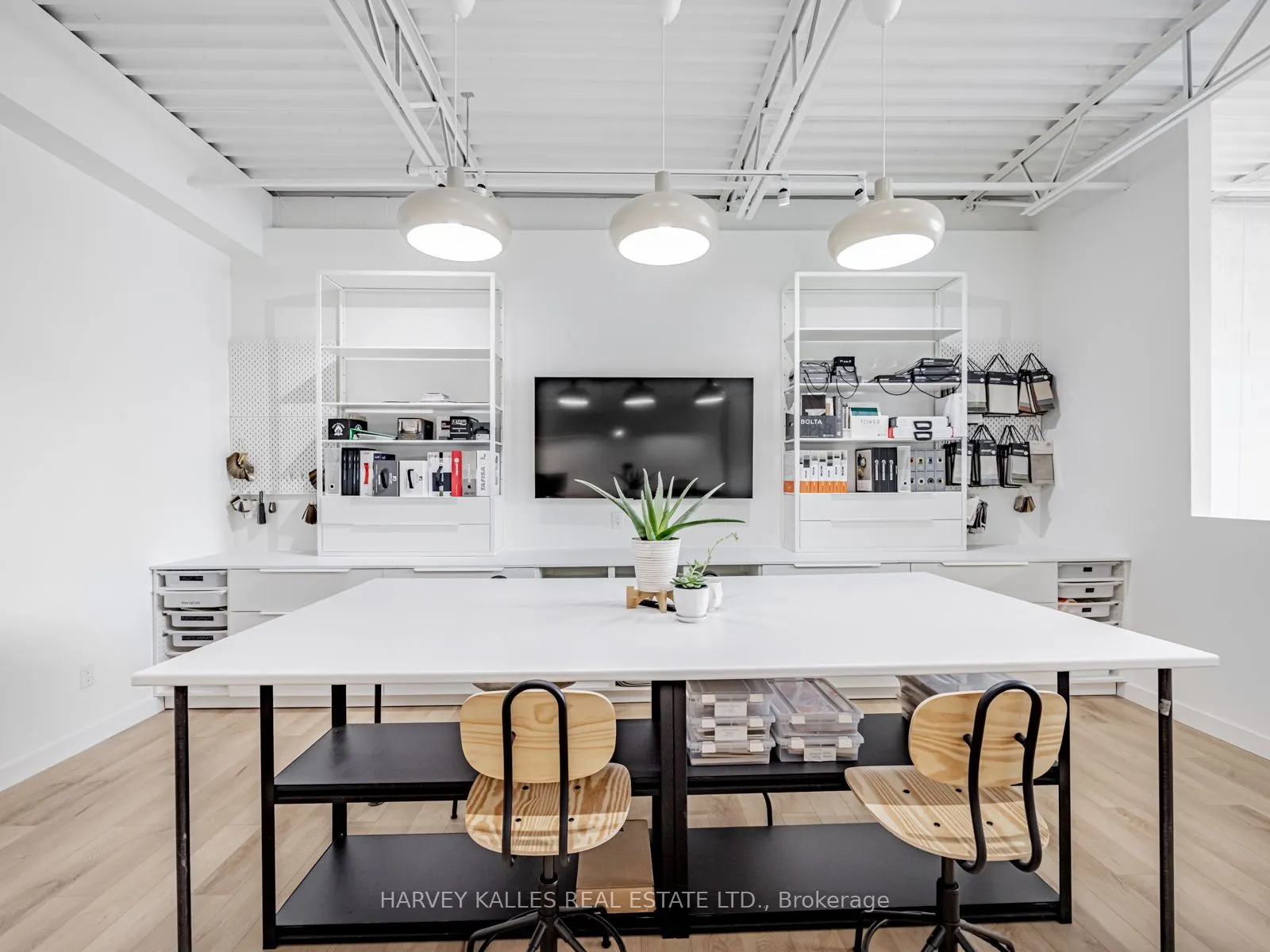 1215 Queensway E, #57
