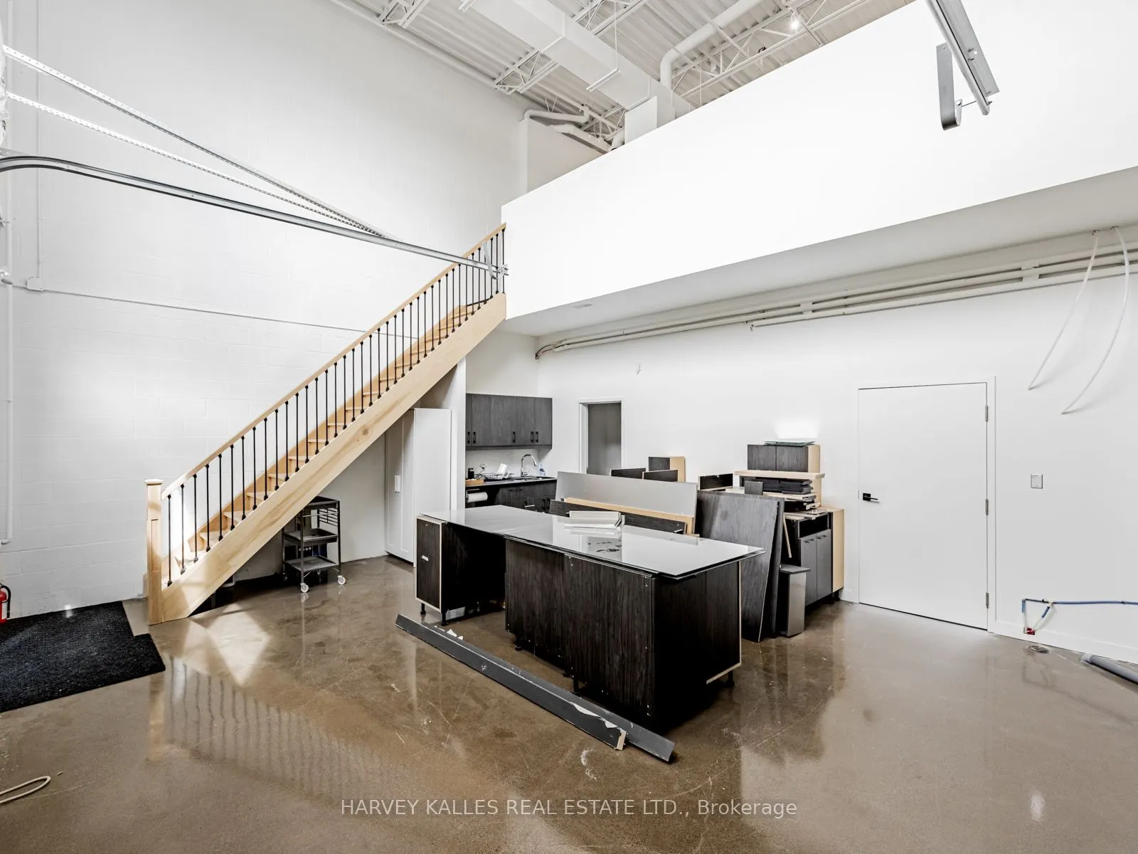 1215 Queensway E, #57
