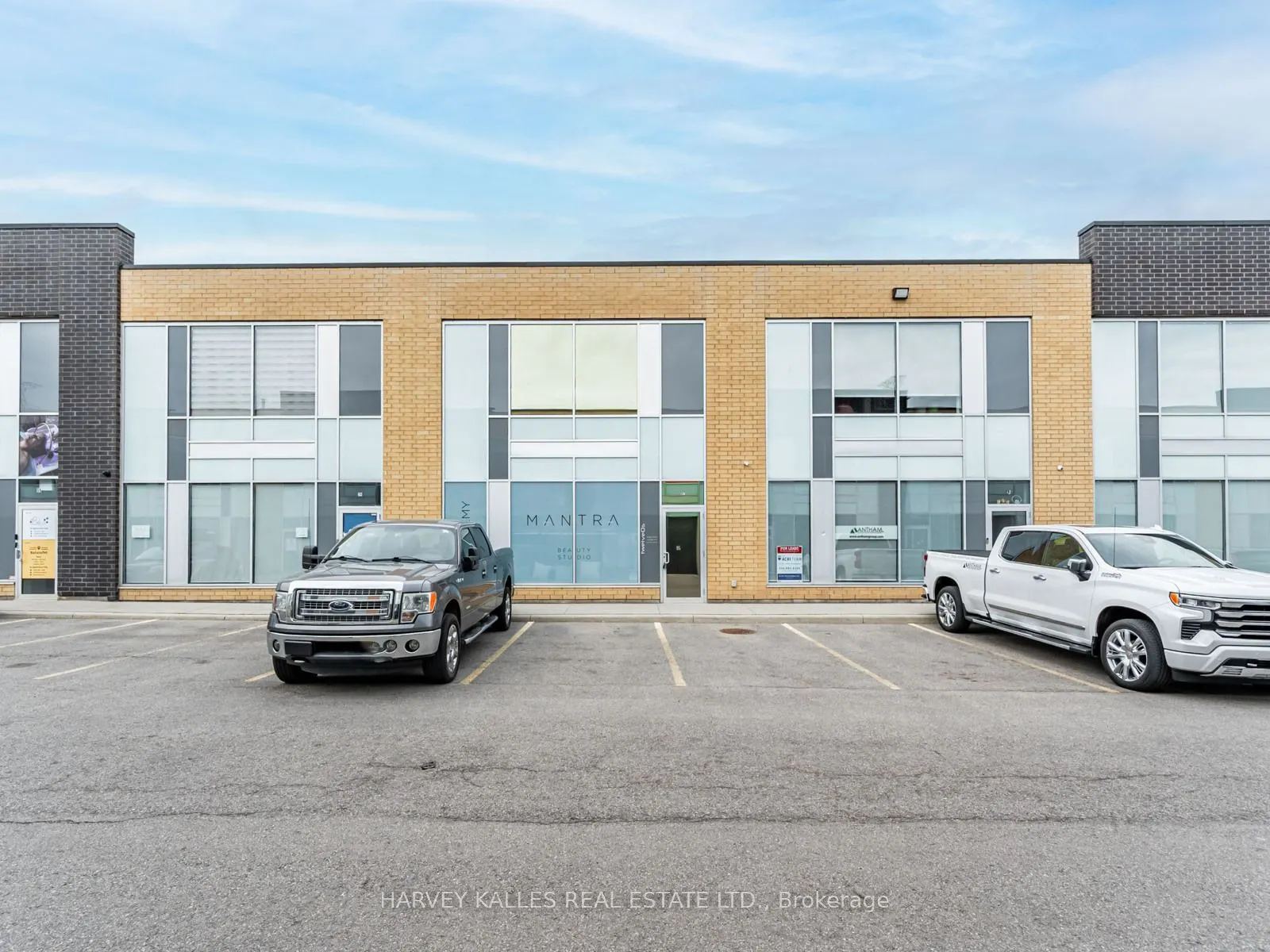 1215 Queensway E, #57