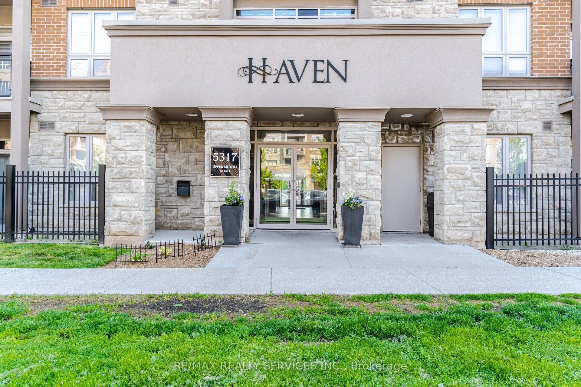 5317 Upper Middle Road, #112
