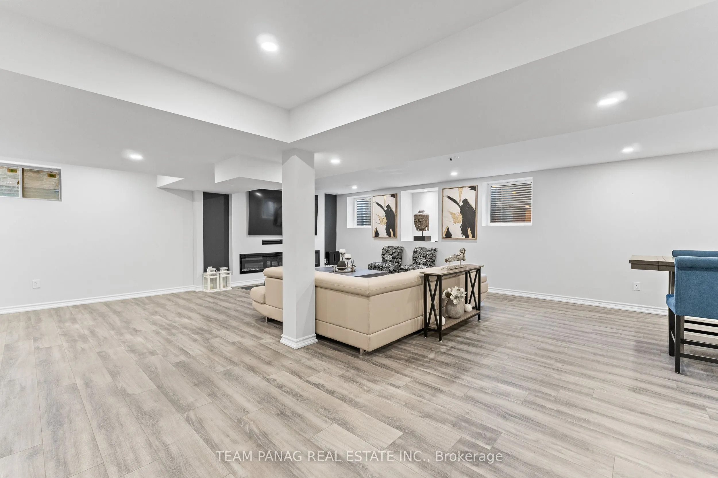 21 Lauderhill Road