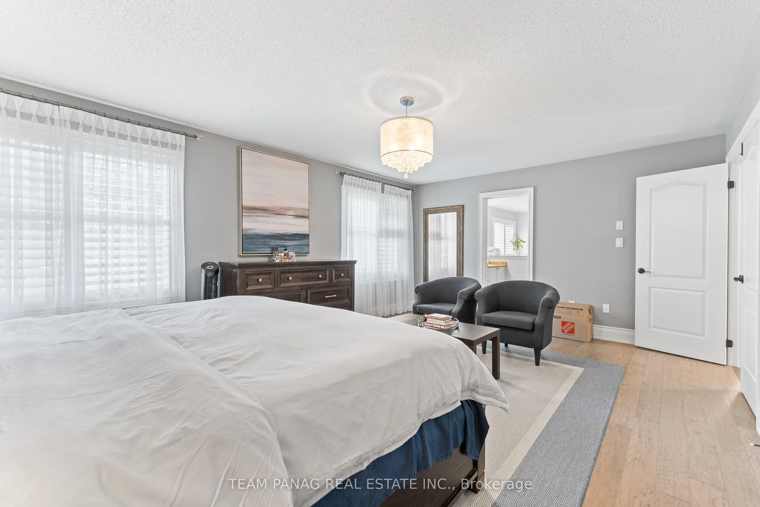 21 Lauderhill Road