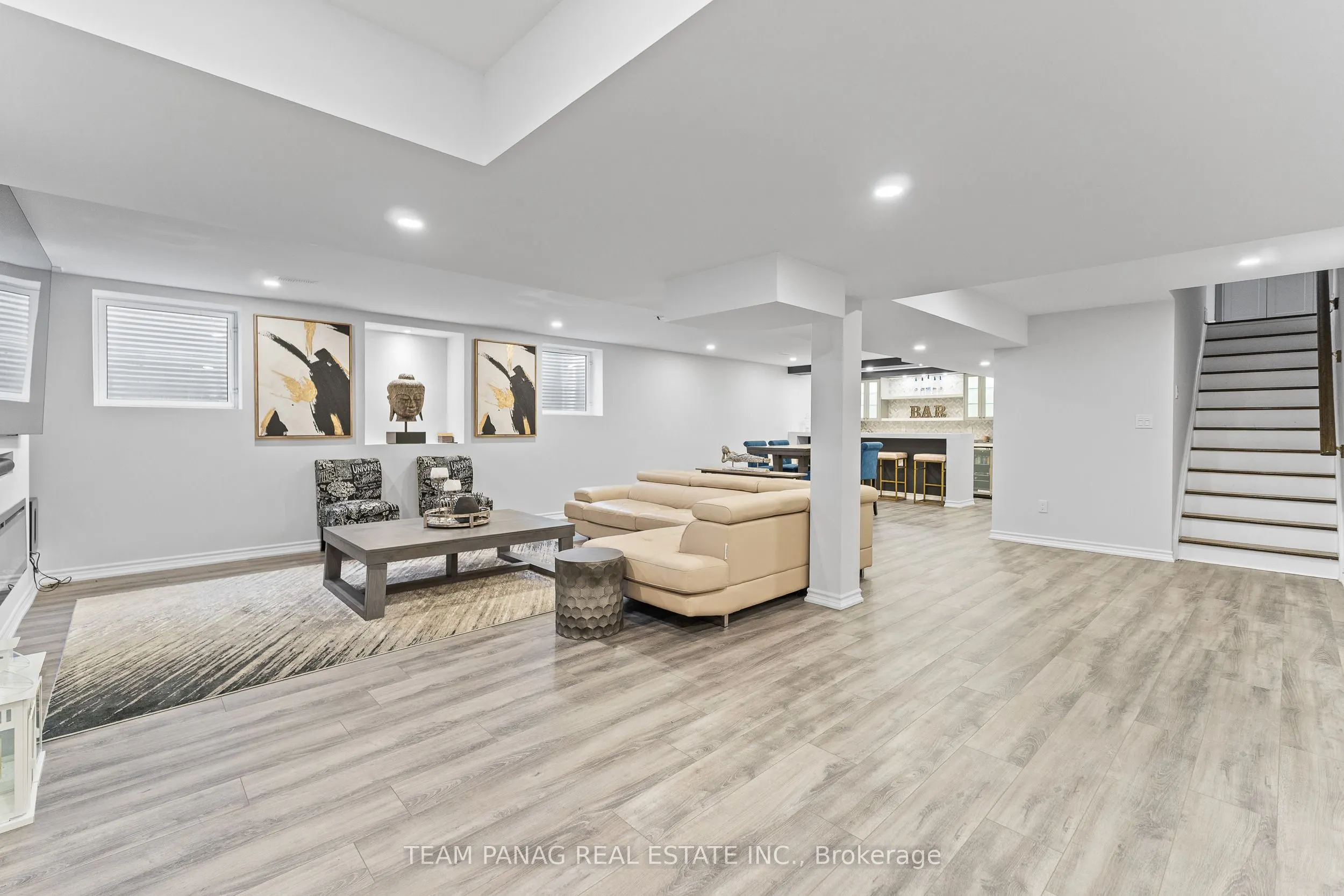 21 Lauderhill Road