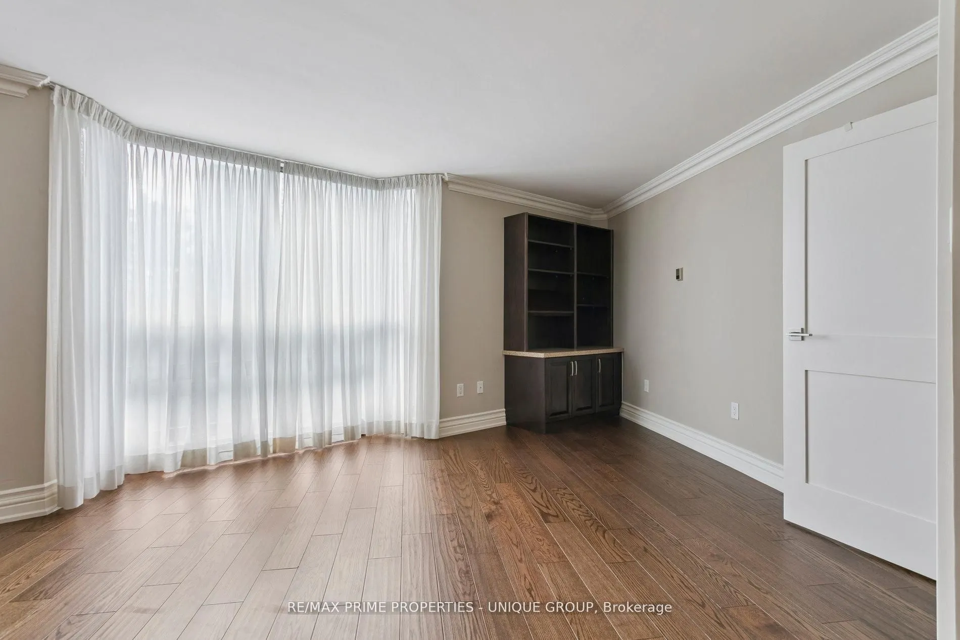2010 Islington Avenue, #405