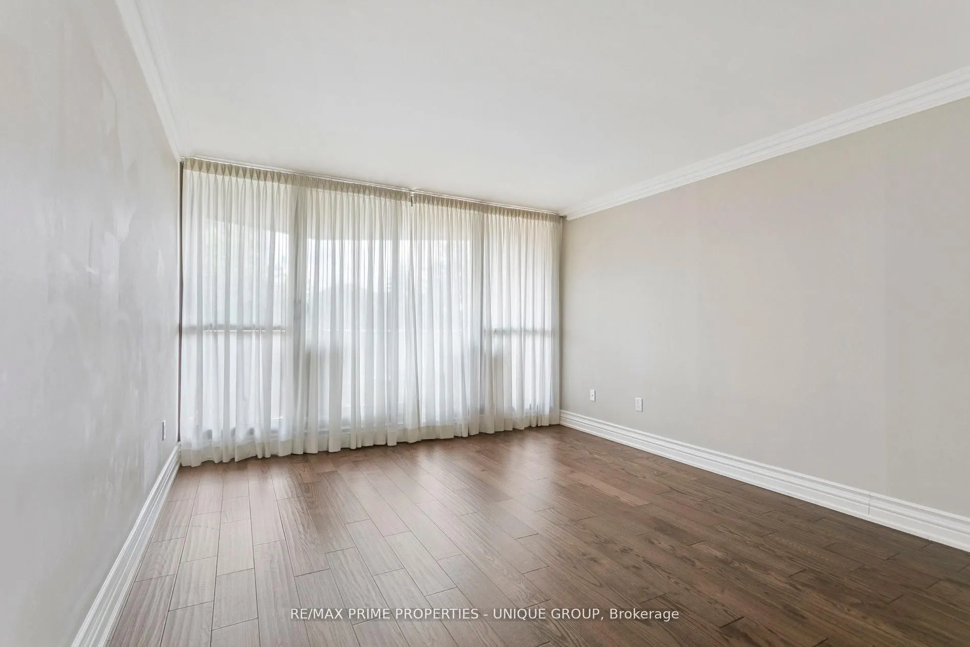 2010 Islington Avenue, #405