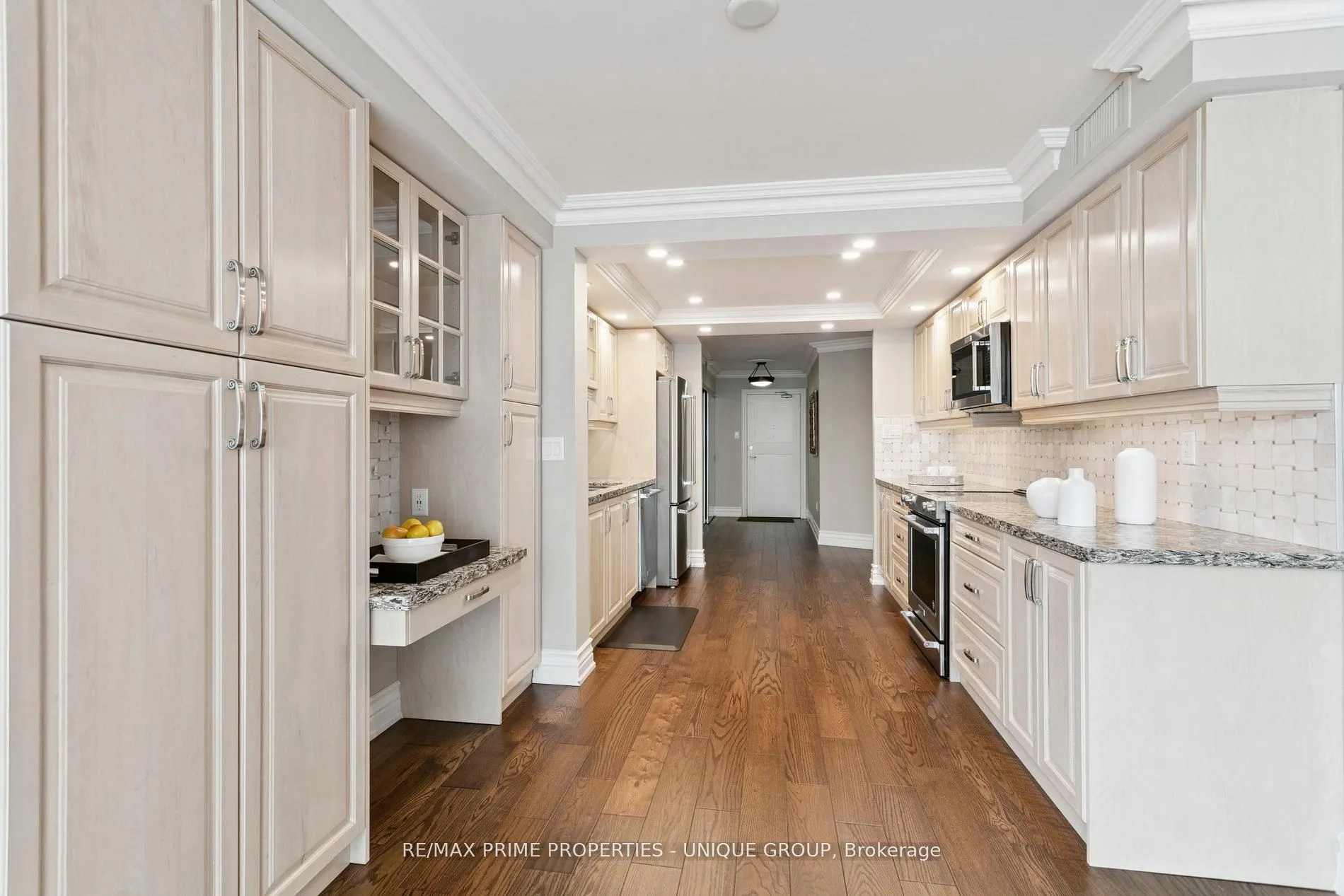2010 Islington Avenue, #405