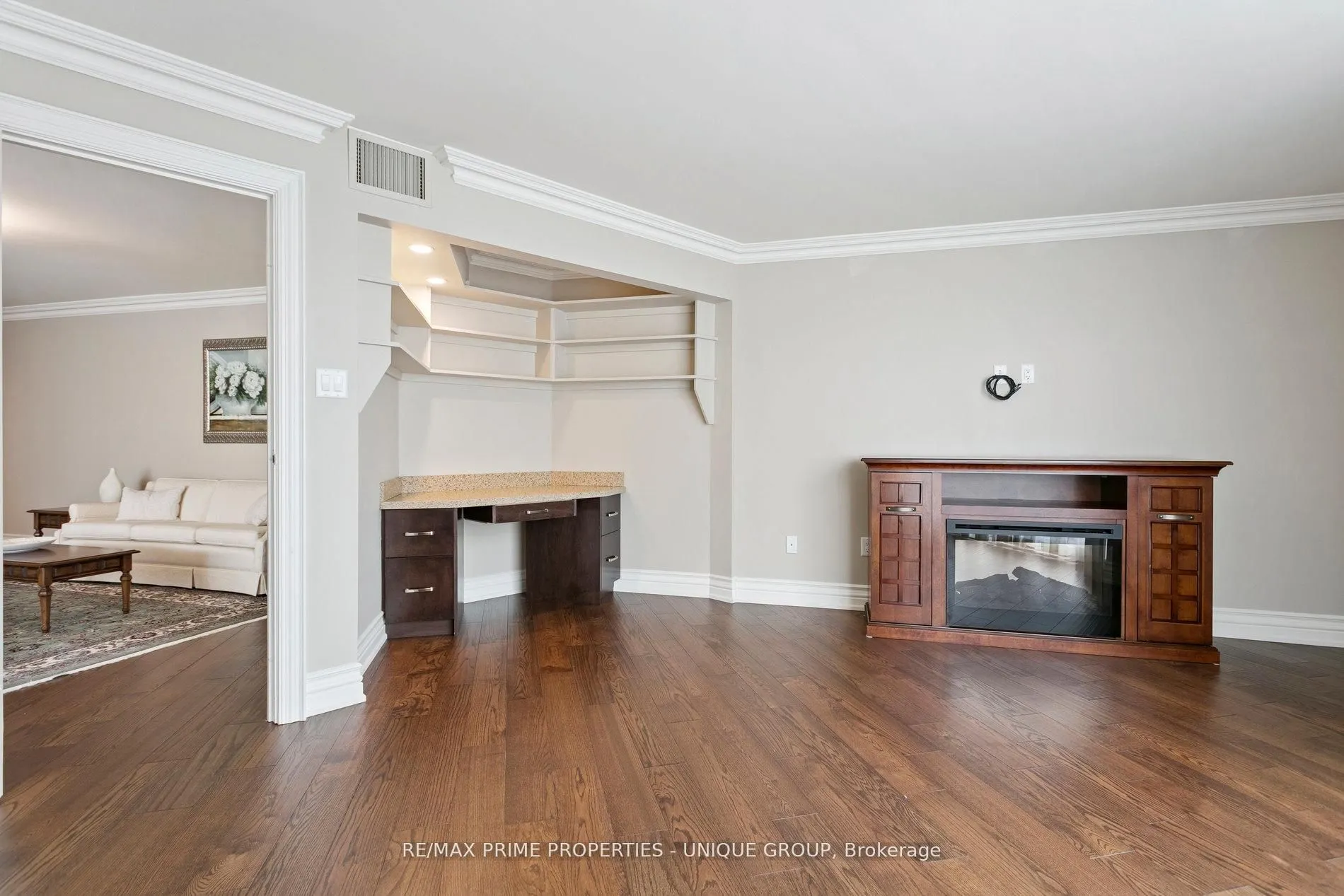 2010 Islington Avenue, #405