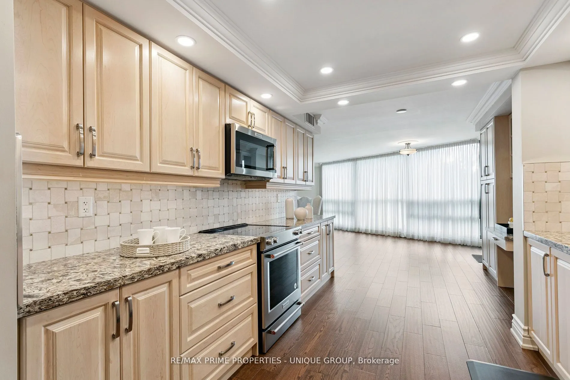 2010 Islington Avenue, #405