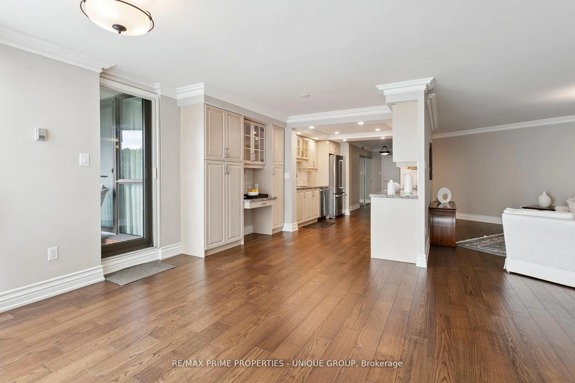 2010 Islington Avenue, #405