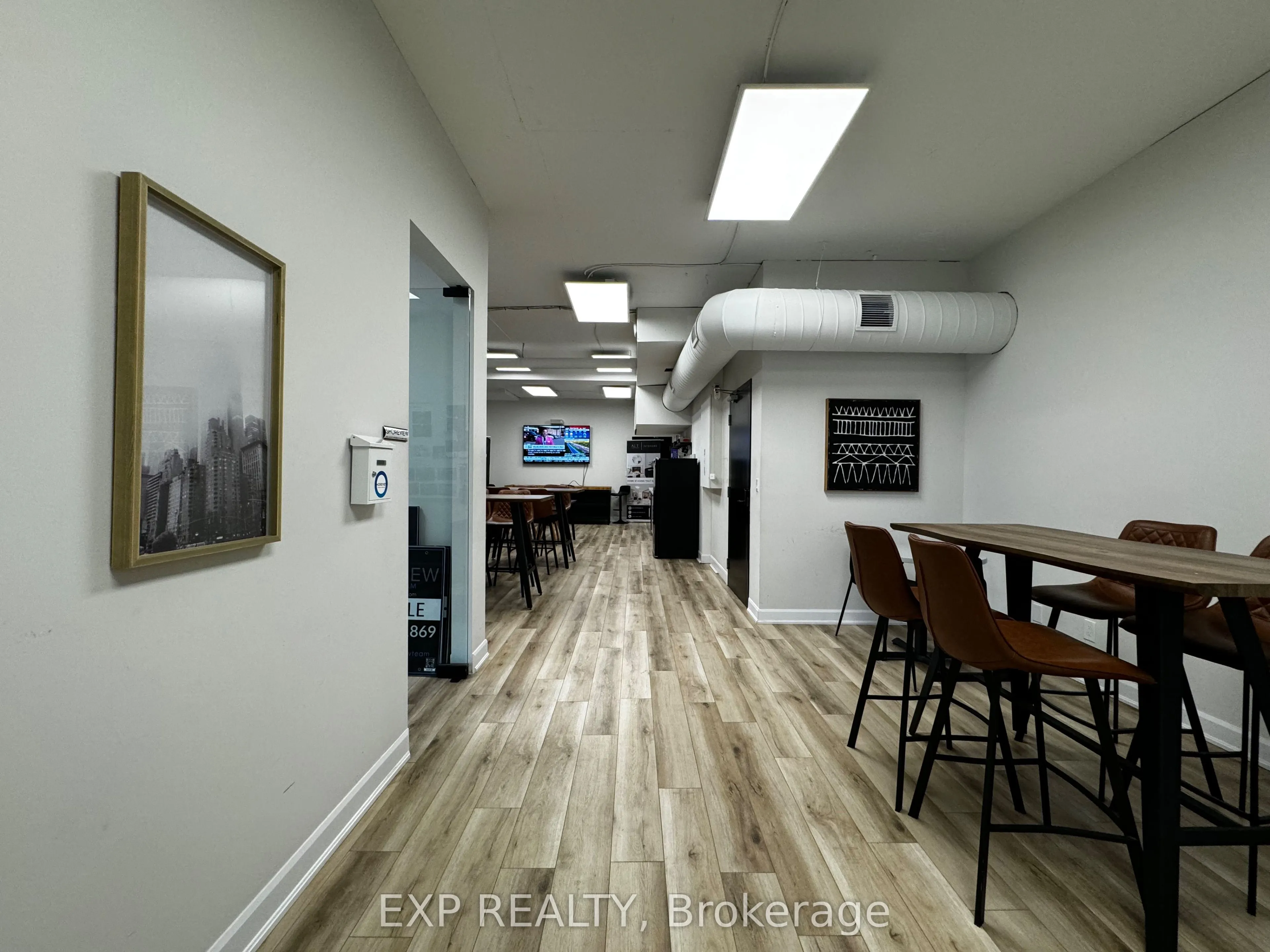 230 Lakeshore Road E, #200-#3