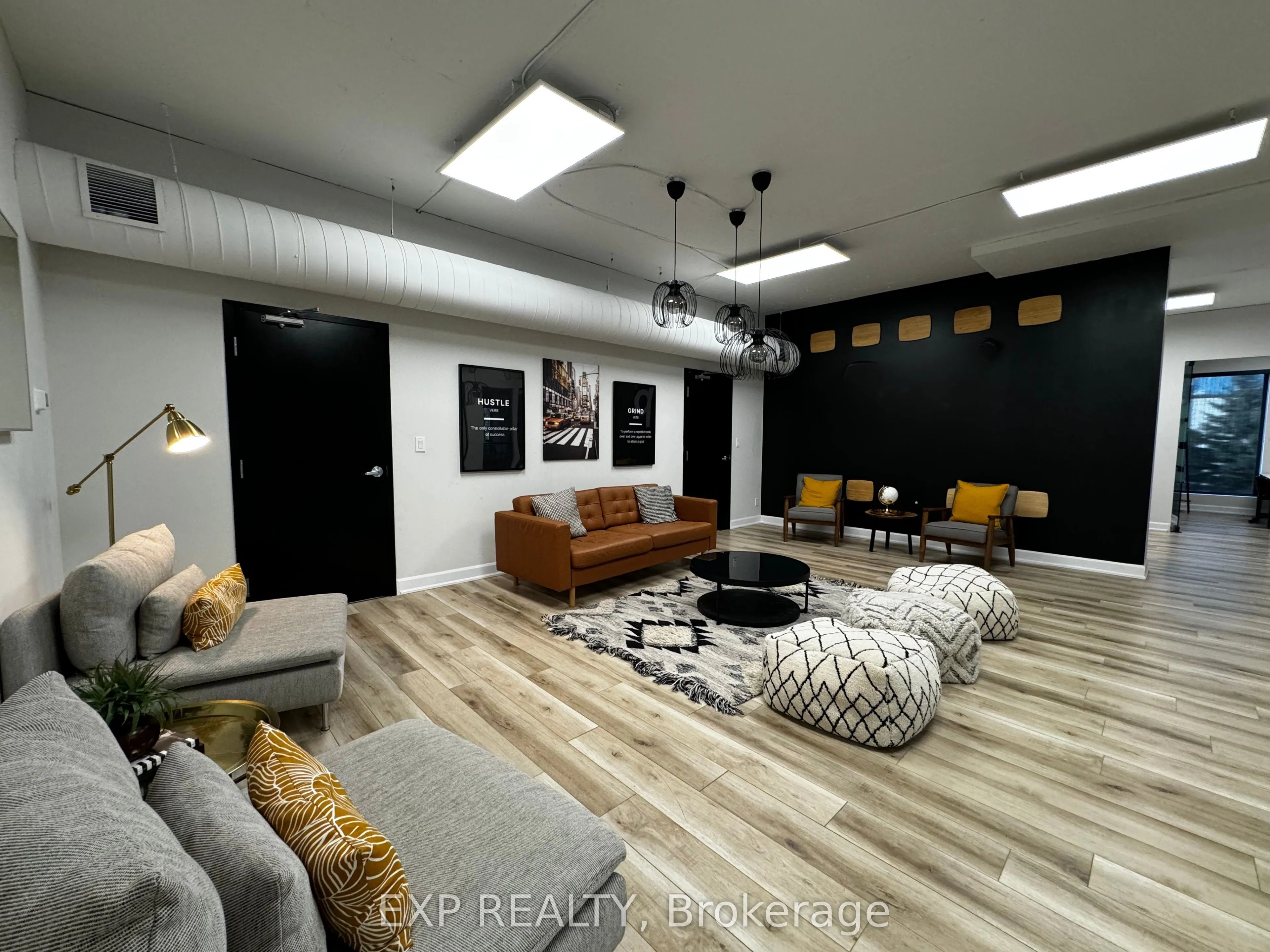 230 Lakeshore Road E, #200-#3