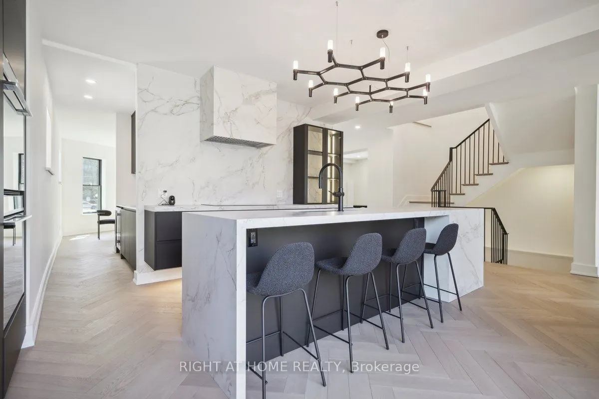 2187 Lakeshore Road