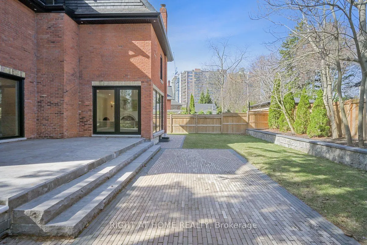 2187 Lakeshore Road