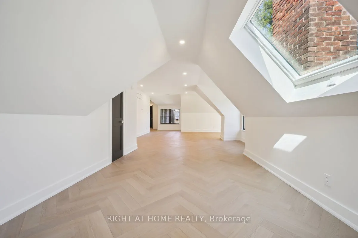 2187 Lakeshore Road