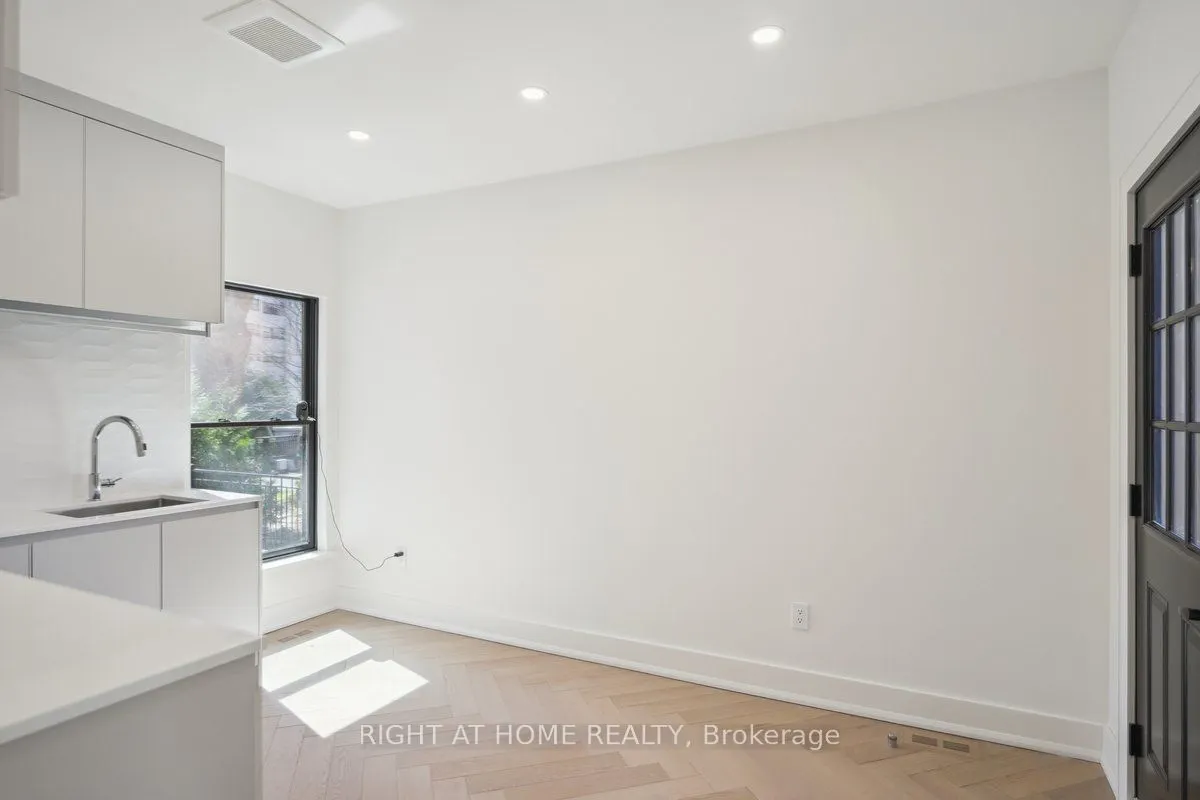 2187 Lakeshore Road