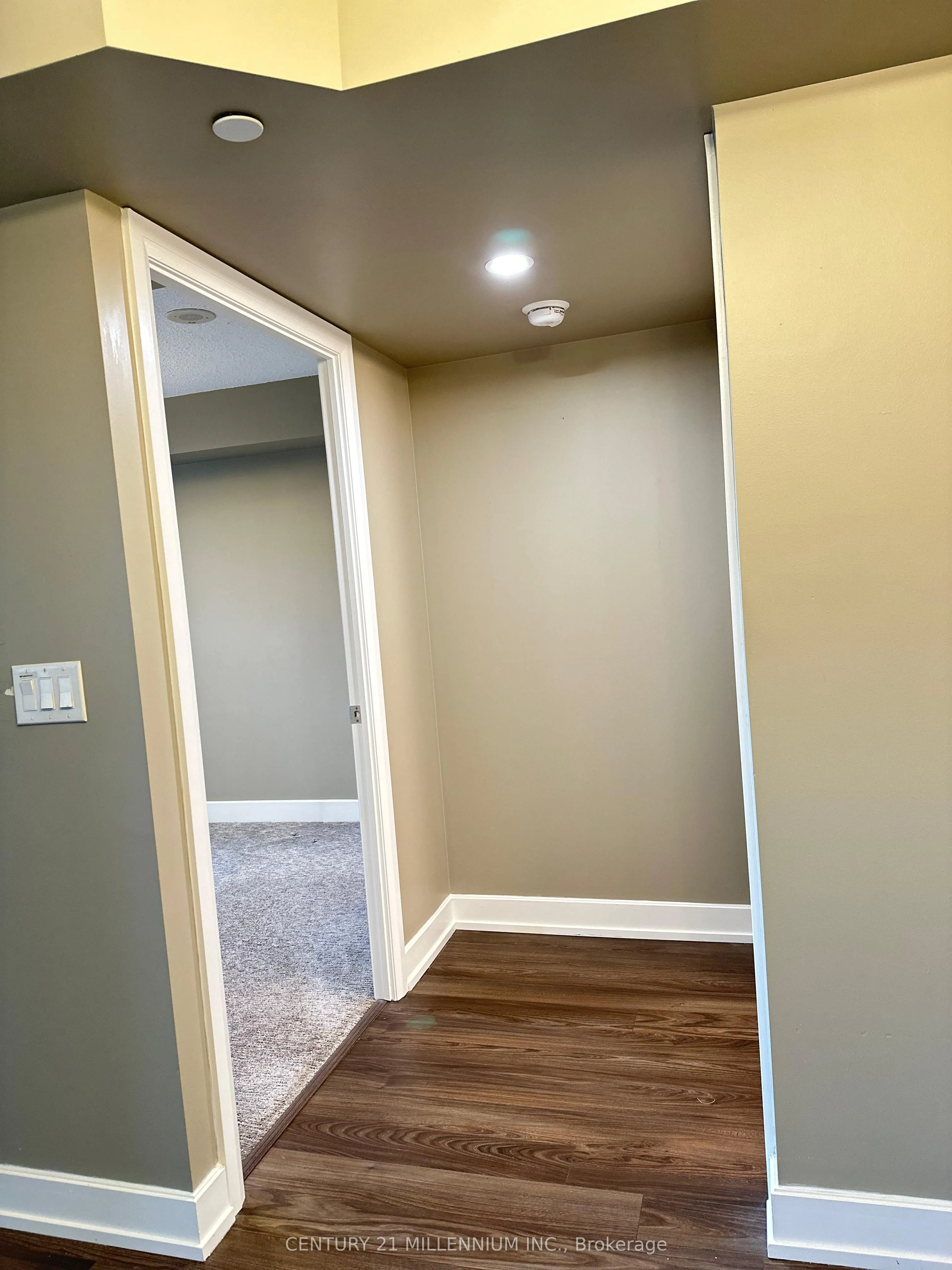2 Eva Road, #1021