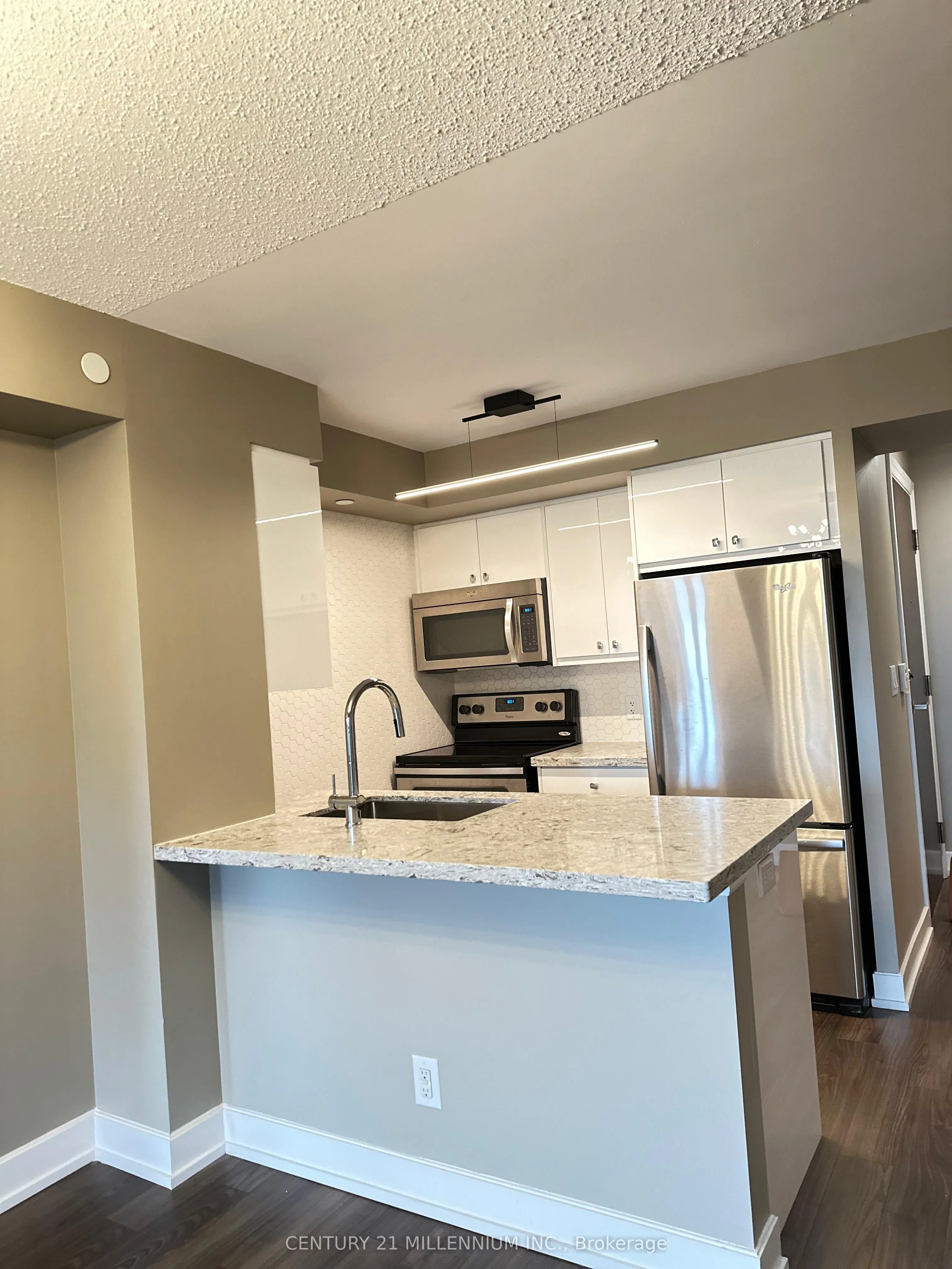2 Eva Road, #1021