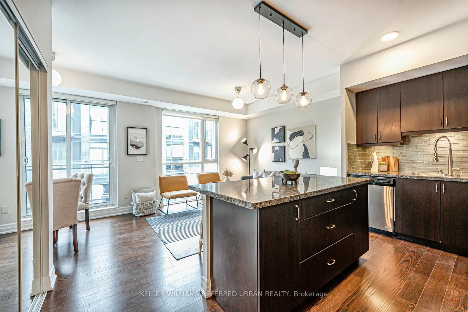45 Sousa Mendes Street, #203