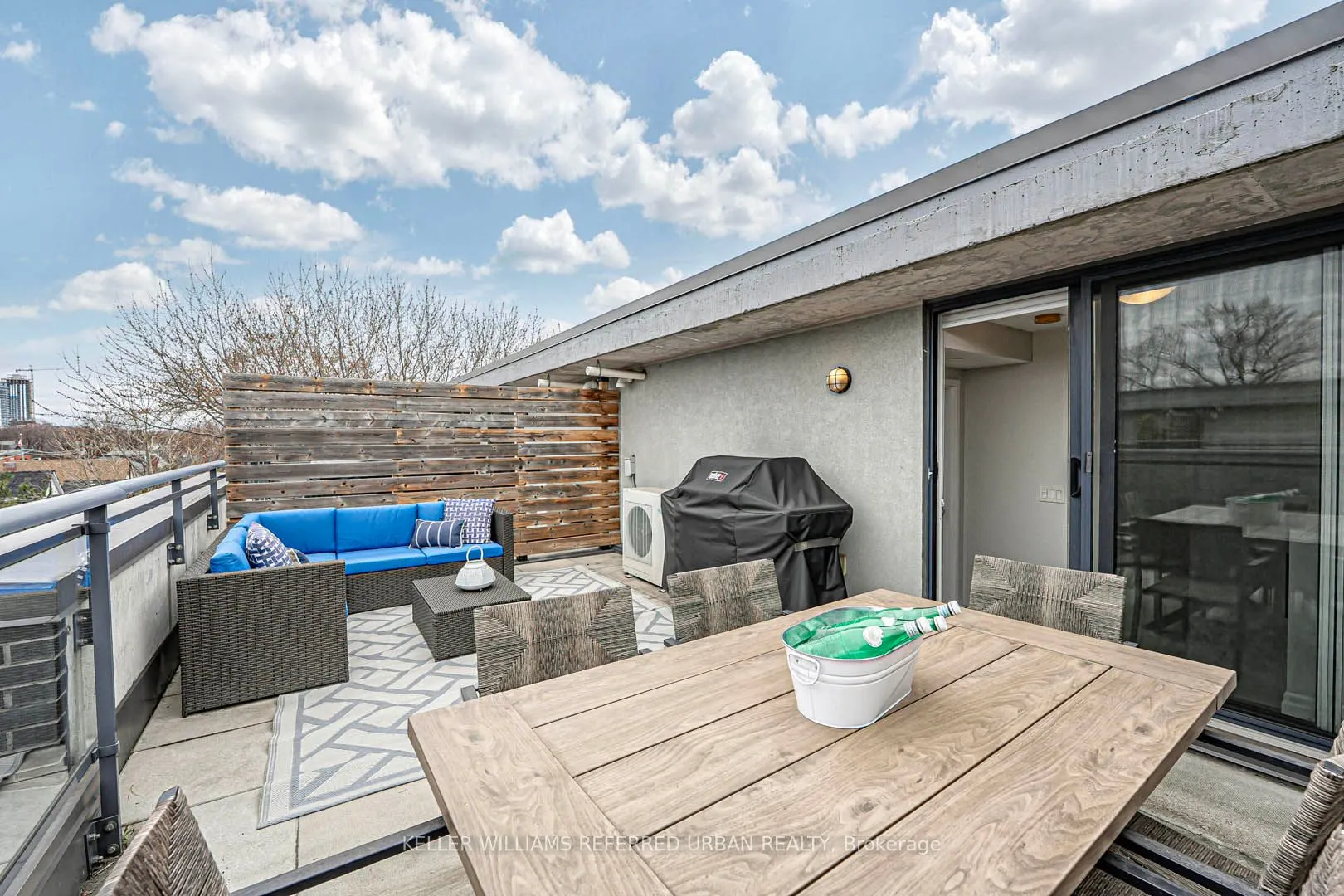 45 Sousa Mendes Street, #203