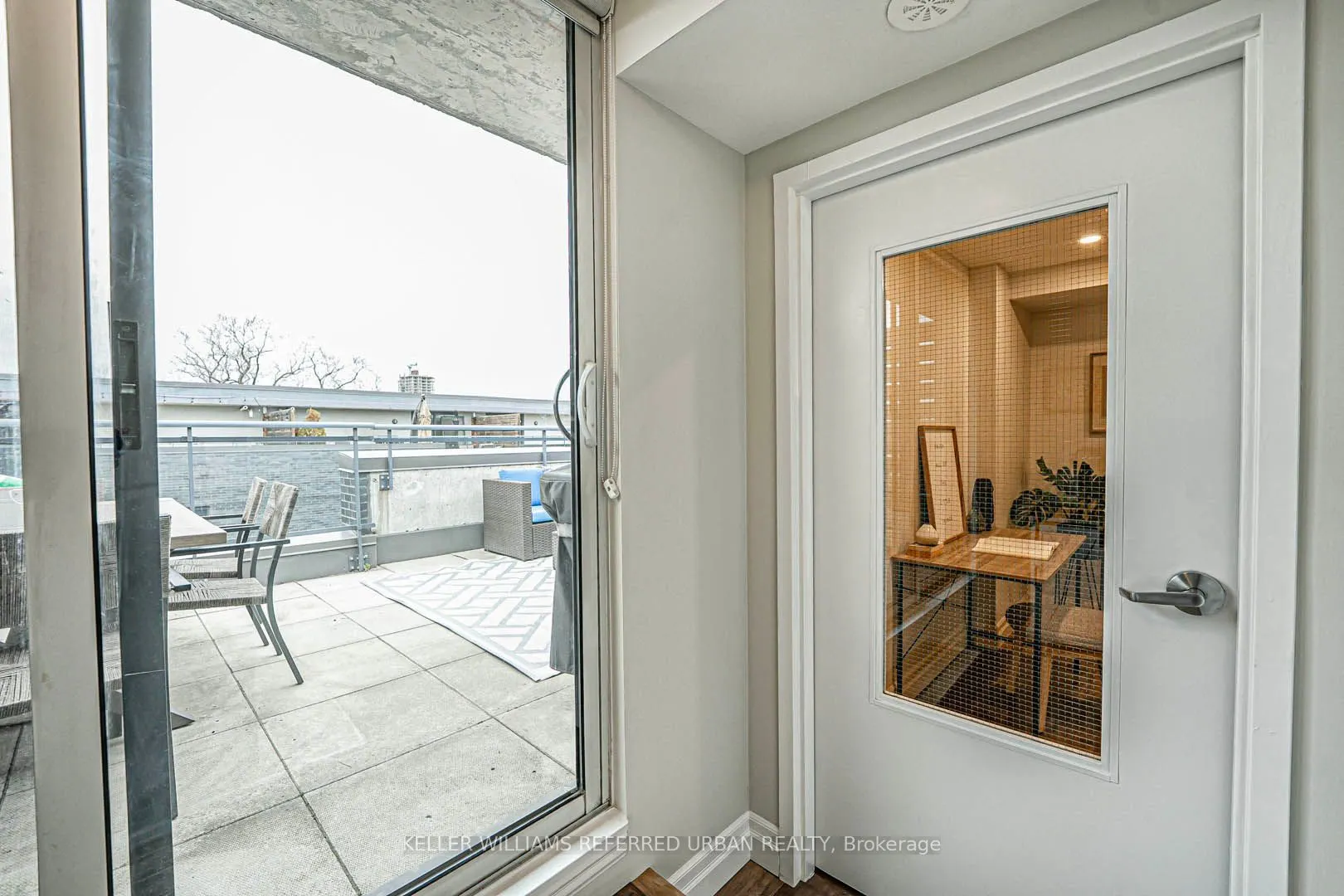 45 Sousa Mendes Street, #203