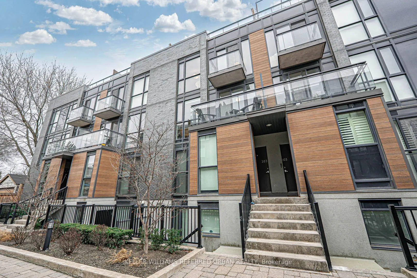 45 Sousa Mendes Street, #203