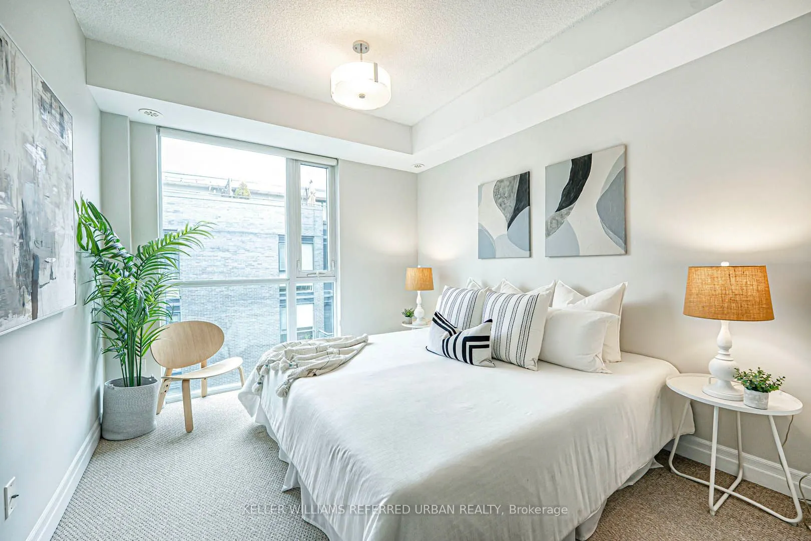 45 Sousa Mendes Street, #203
