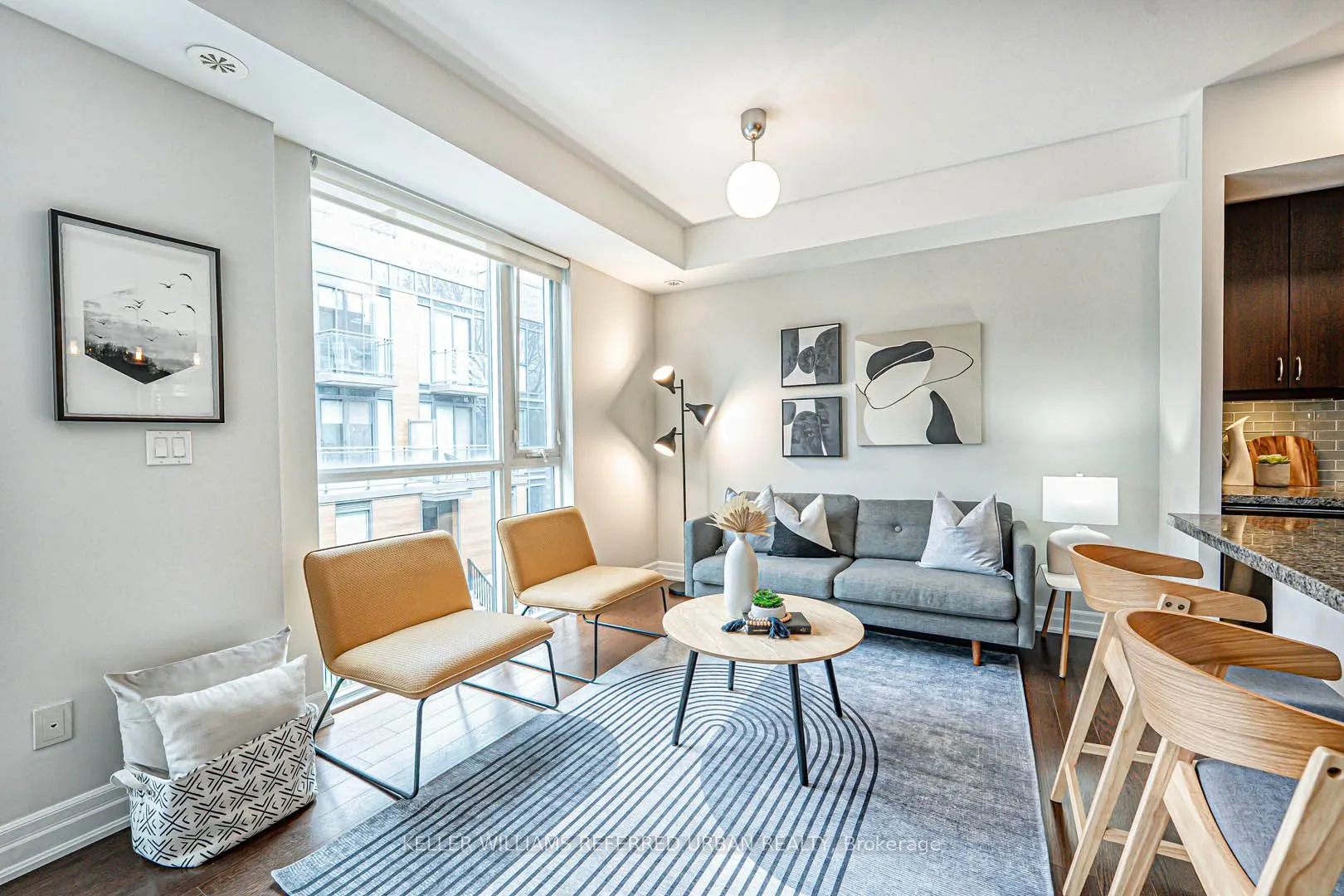 45 Sousa Mendes Street, #203