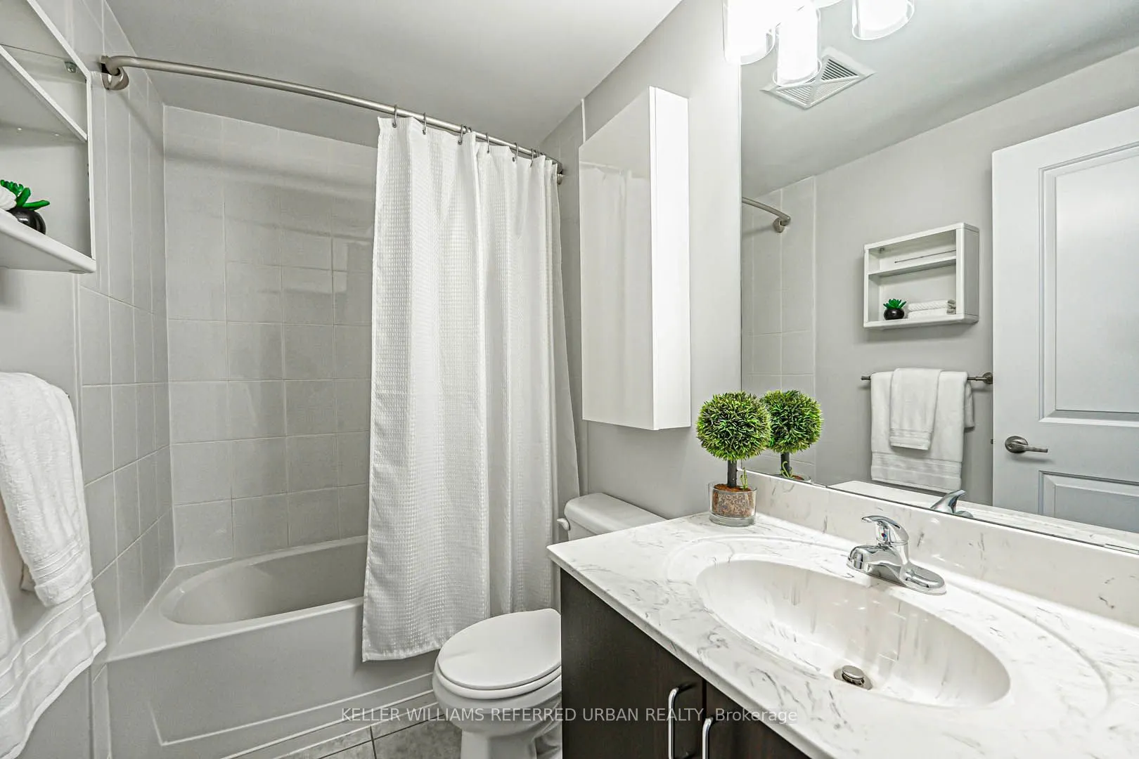 45 Sousa Mendes Street, #203