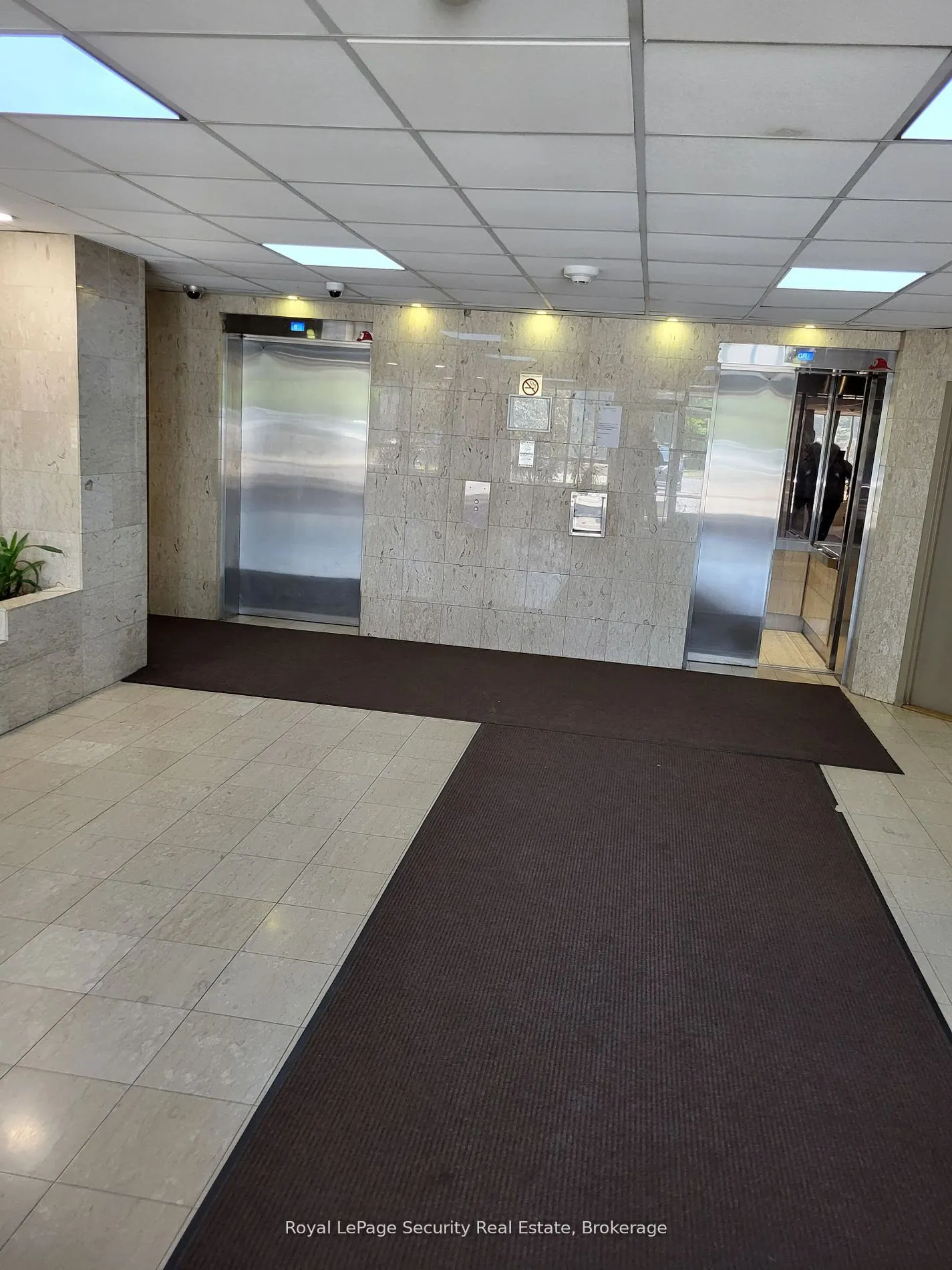 2470 Eglinton Avenue W, #605