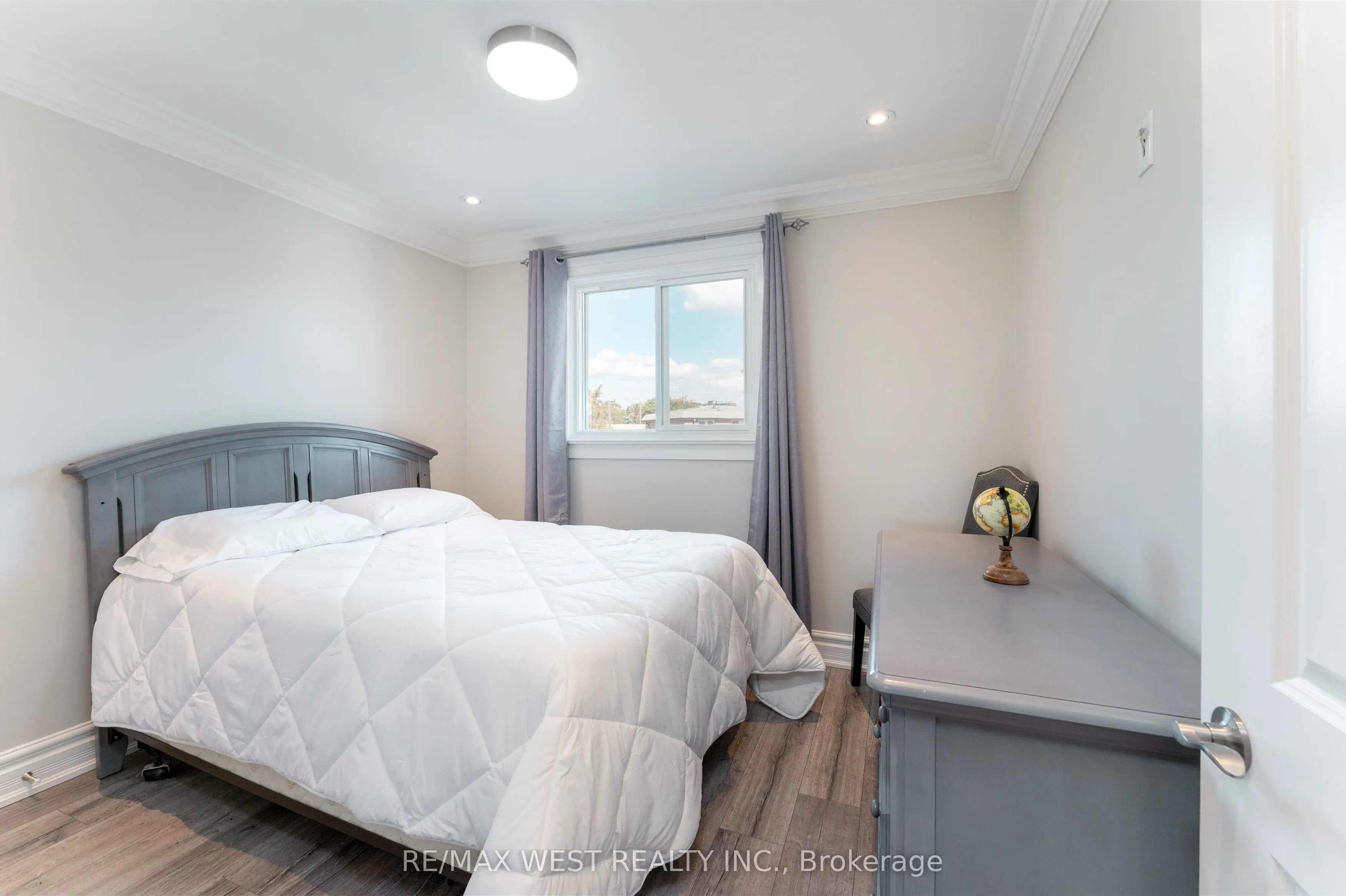 70 Wheatsheaf Crescent