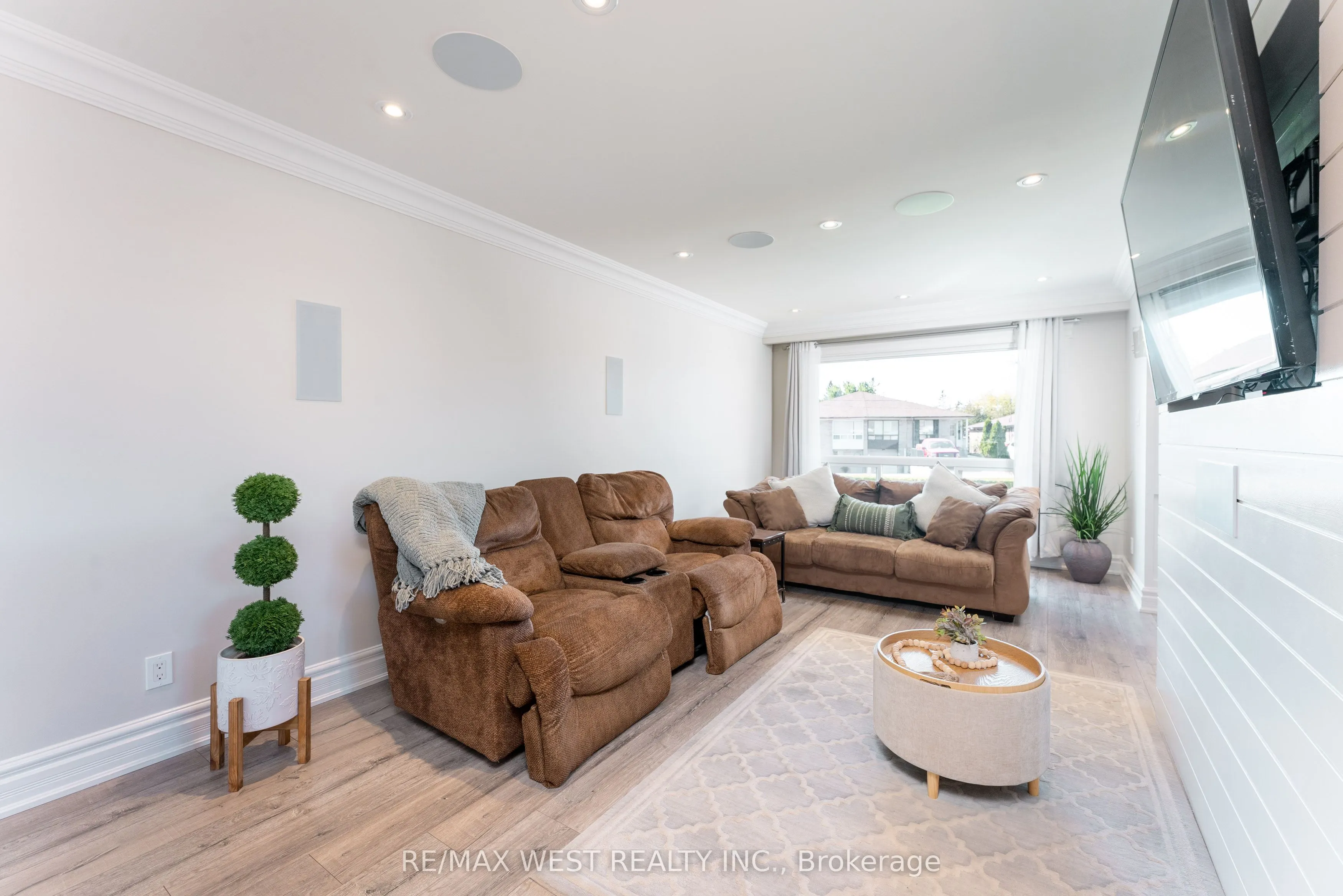 70 Wheatsheaf Crescent