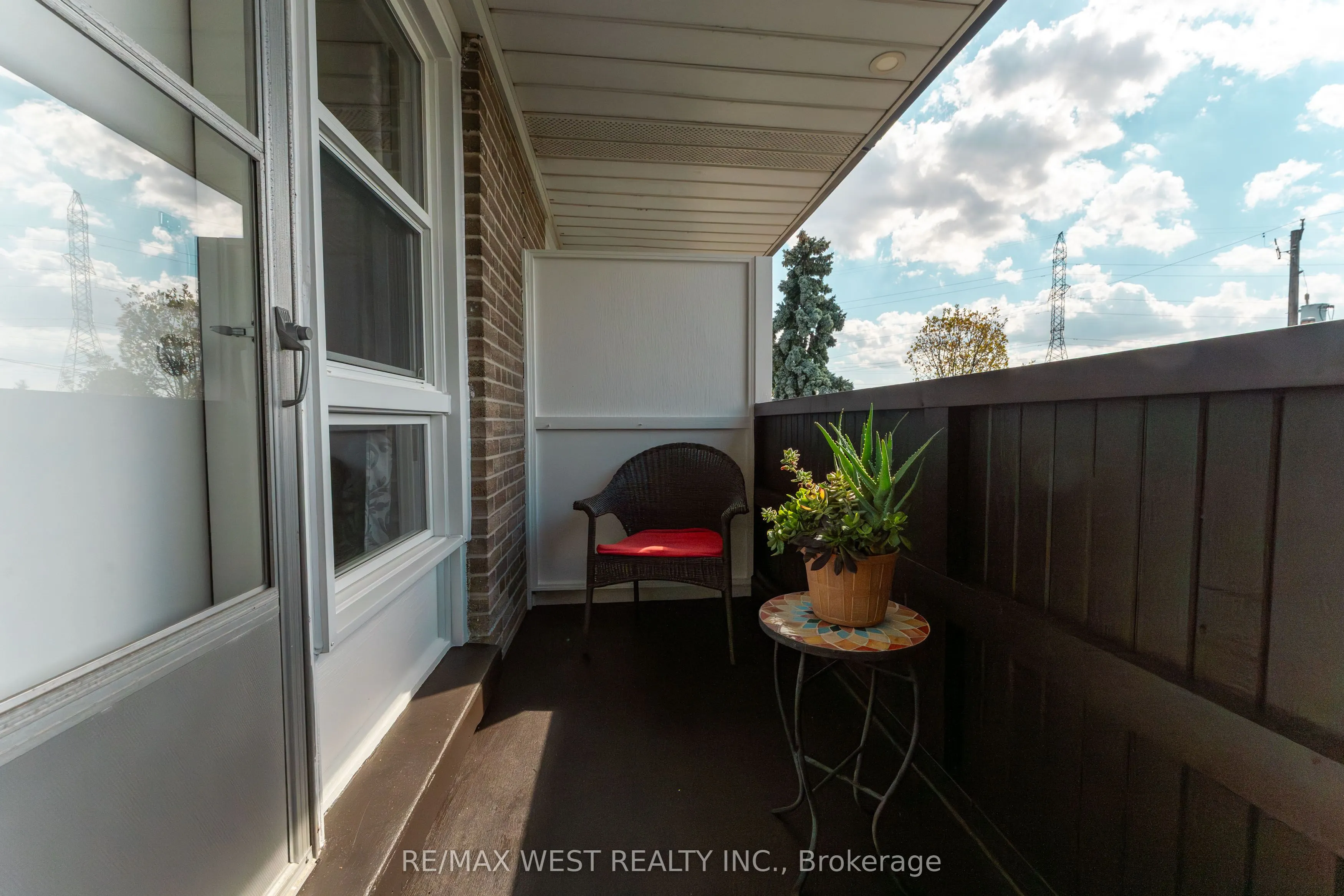 70 Wheatsheaf Crescent