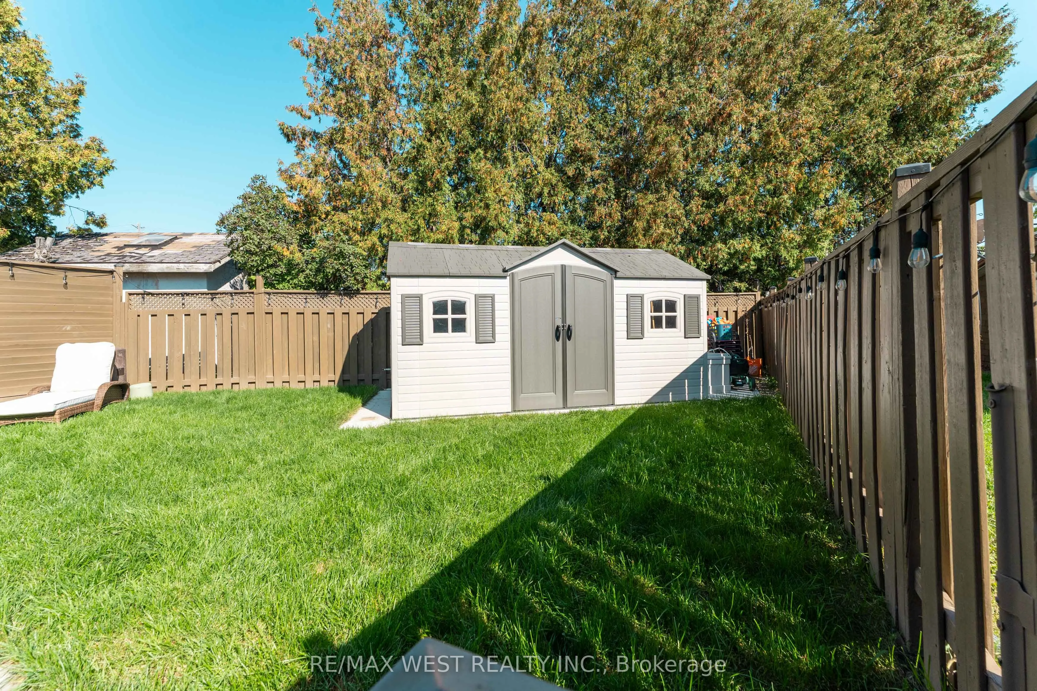 70 Wheatsheaf Crescent