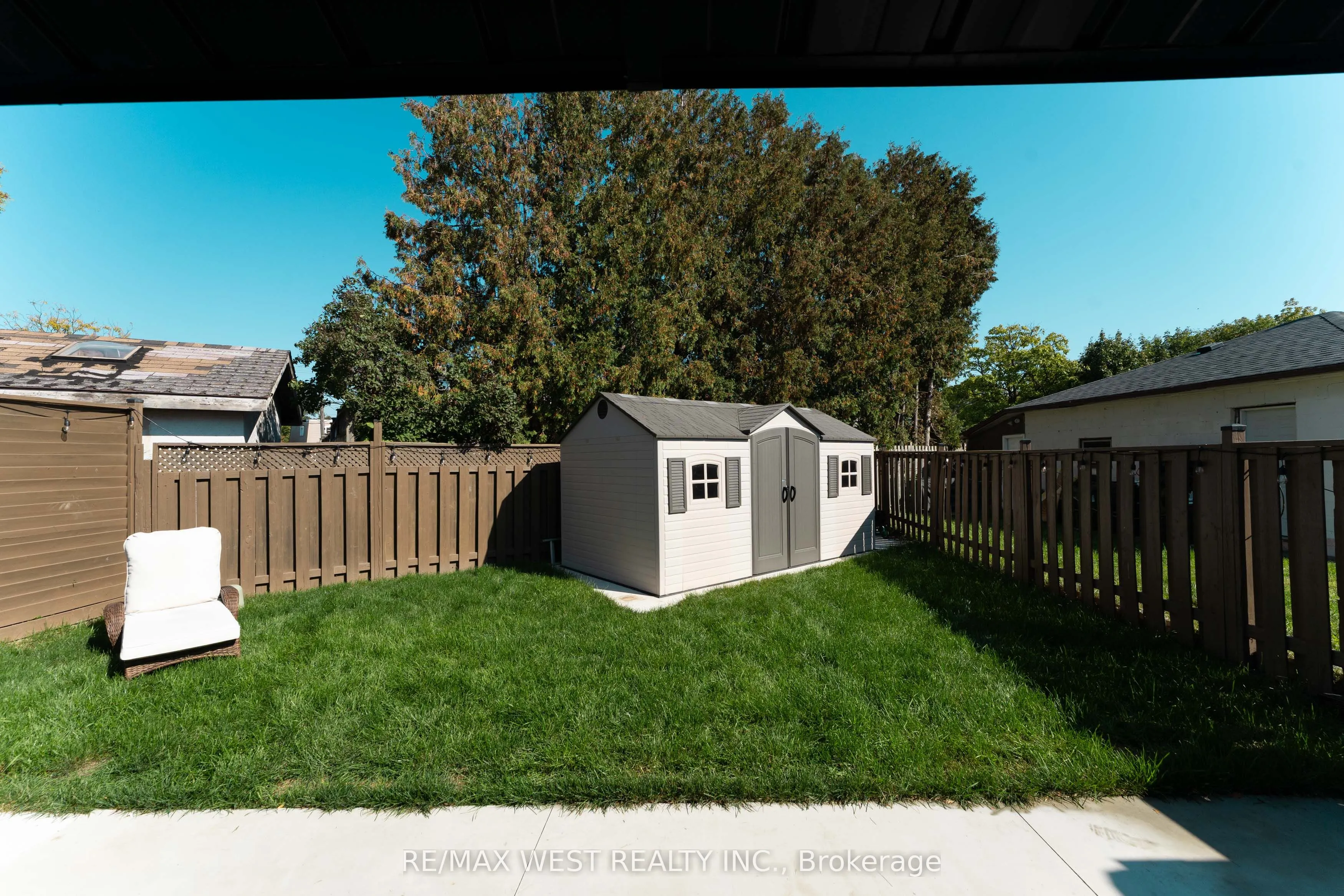 70 Wheatsheaf Crescent