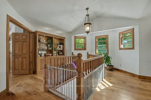16 Deer Run Crescent
